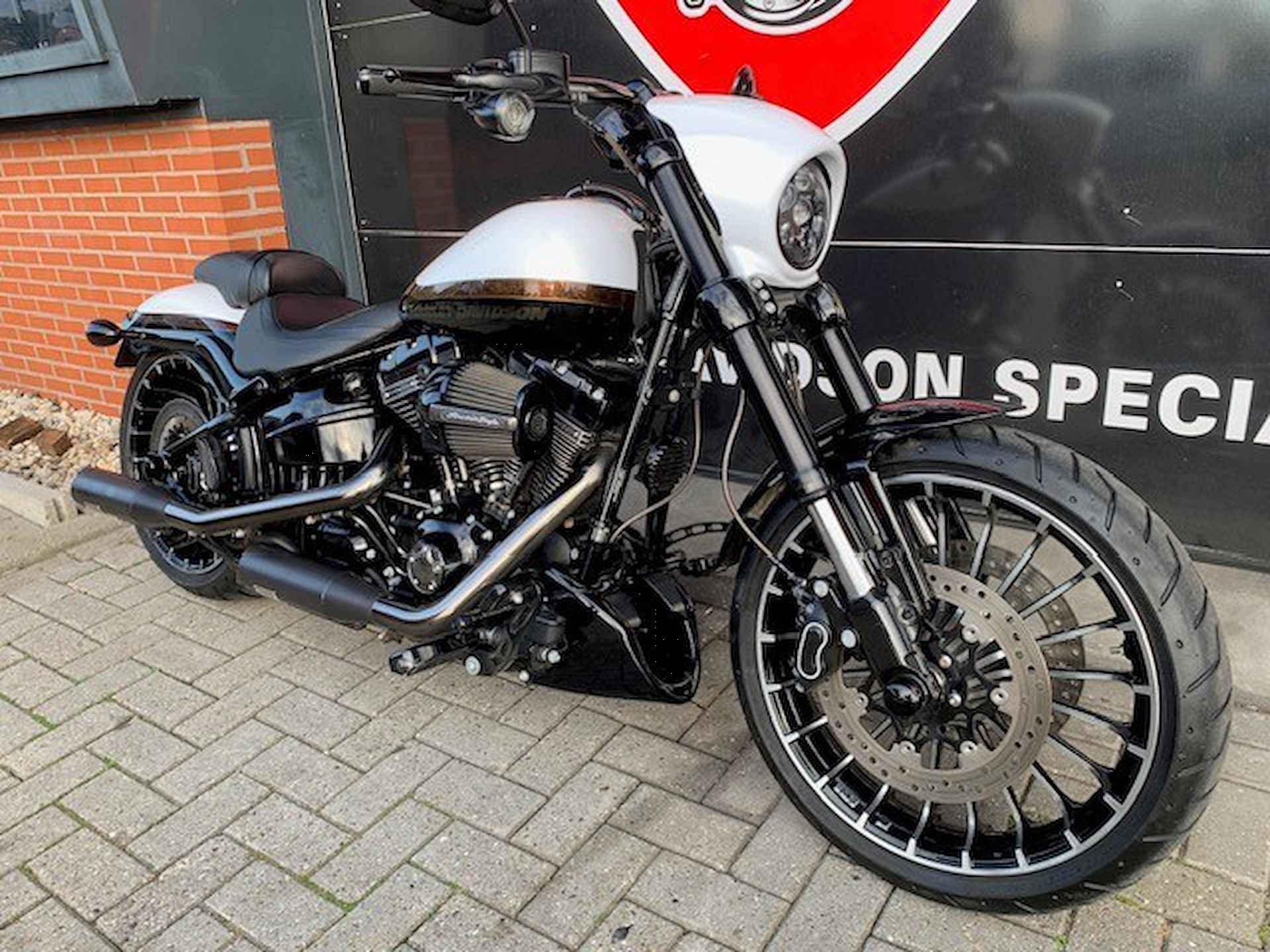 Harley-Davidson FXSE BREAKOUT CVO PROSTREET - 6/14