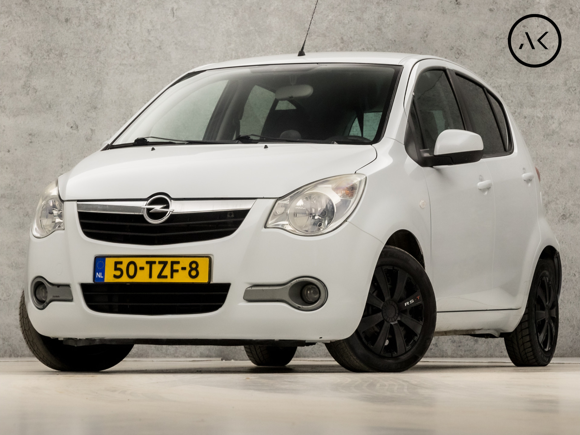 Opel Agila 1.0 Edition (NAVIGATIE, NAP, GETINT GLAS, TOERENTELLER, SPORTSTOELEN, NIEUWE APK, ELEK RAMEN, NIEUWSTAAT)