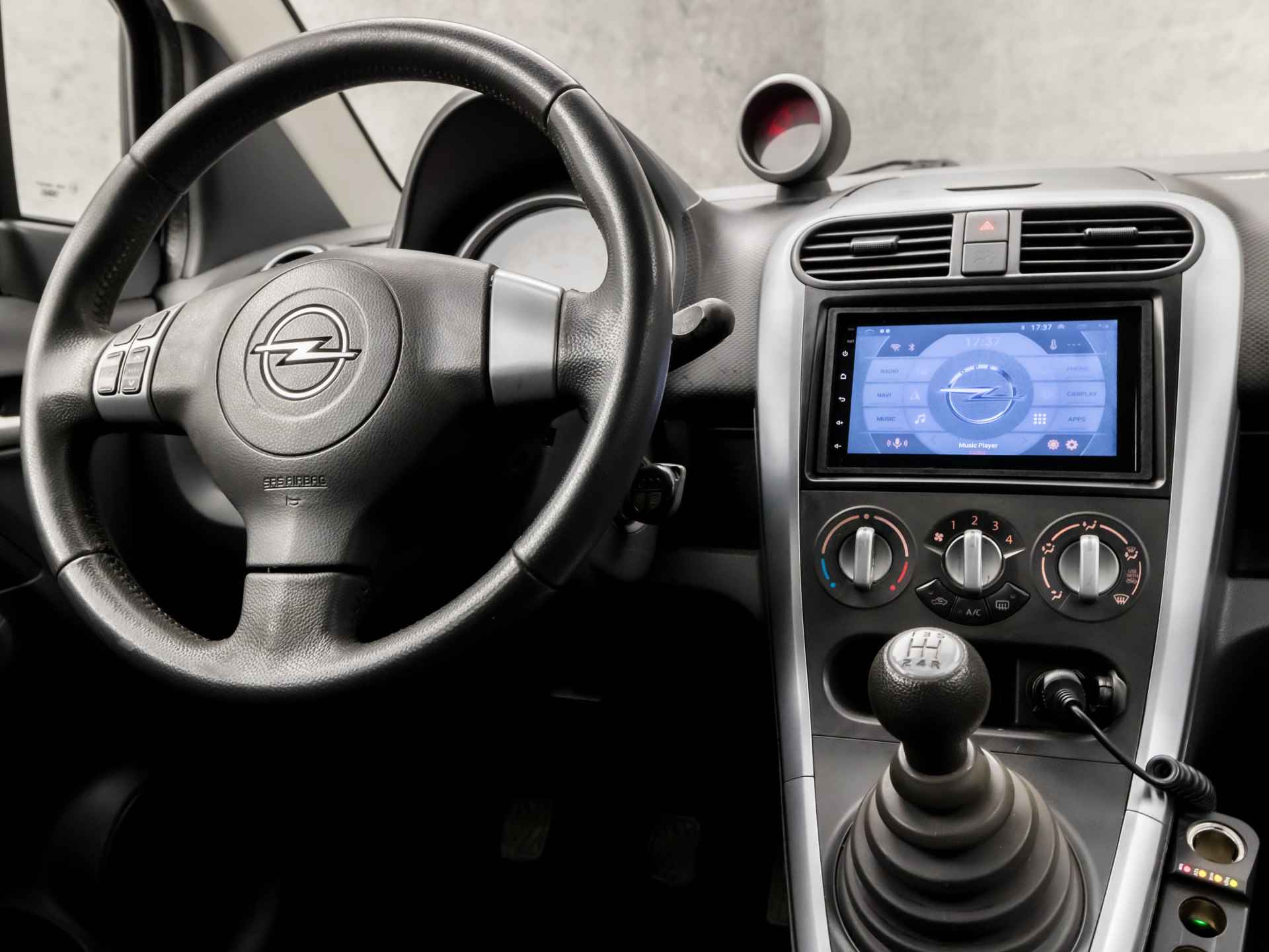 Opel Agila 1.0 Edition (NAVIGATIE, NAP, GETINT GLAS, TOERENTELLER, SPORTSTOELEN, NIEUWE APK, ELEK RAMEN, NIEUWSTAAT) - 7/31