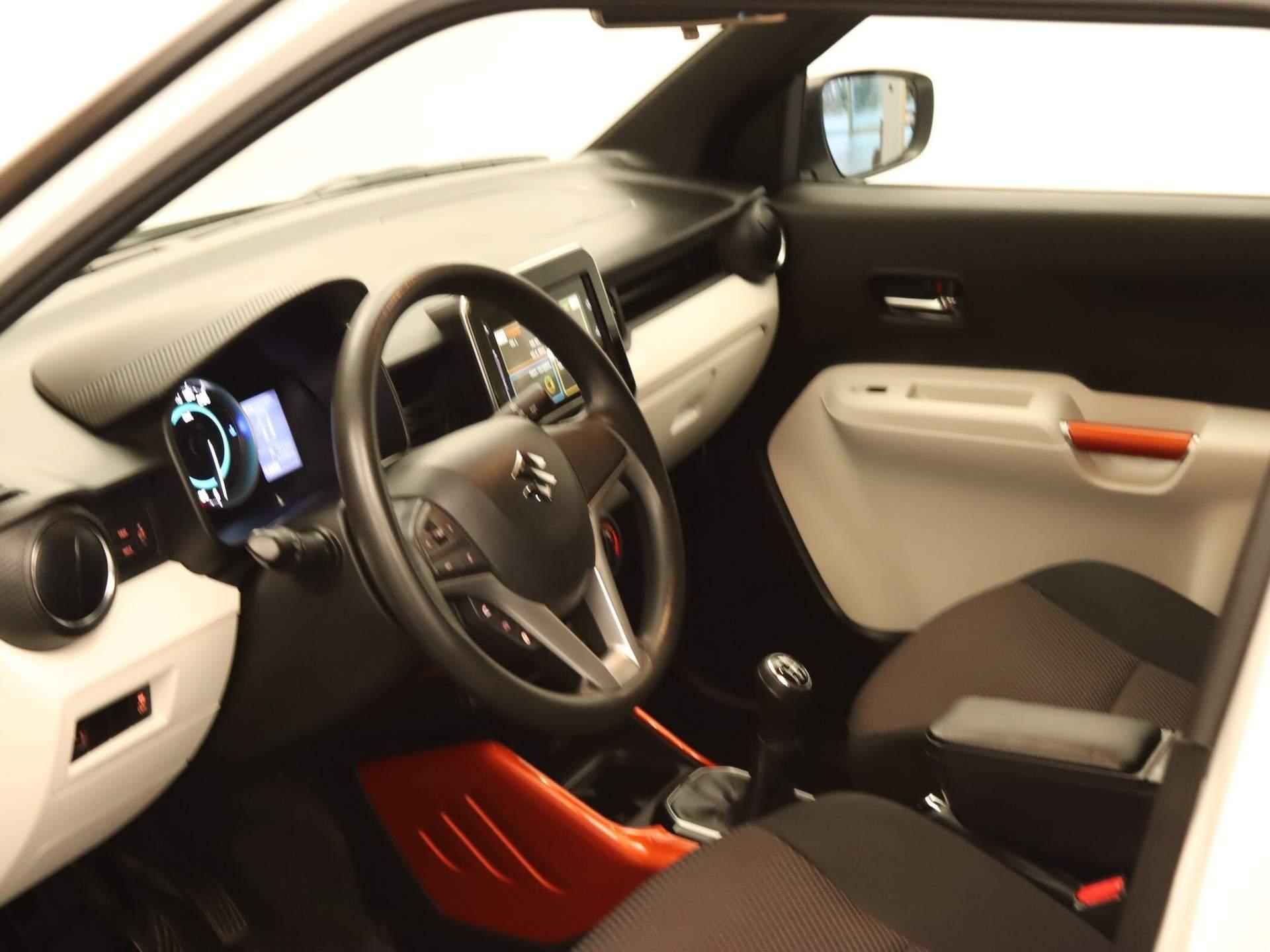 Suzuki Ignis 1.2 Select - ORIGINEEL NEDERLANDSE AUTO - 1000KG TREKGEWICHT - ACHTERRUITRIJCAMERA - VOORSTOELEN VERWARMD - AIRCO - BLUETOOTH TELEFOONVOORBEREIDING - DAB ONTVANGER - EXTRA GETINT GLAS ACHTERRAMEN - 3/38