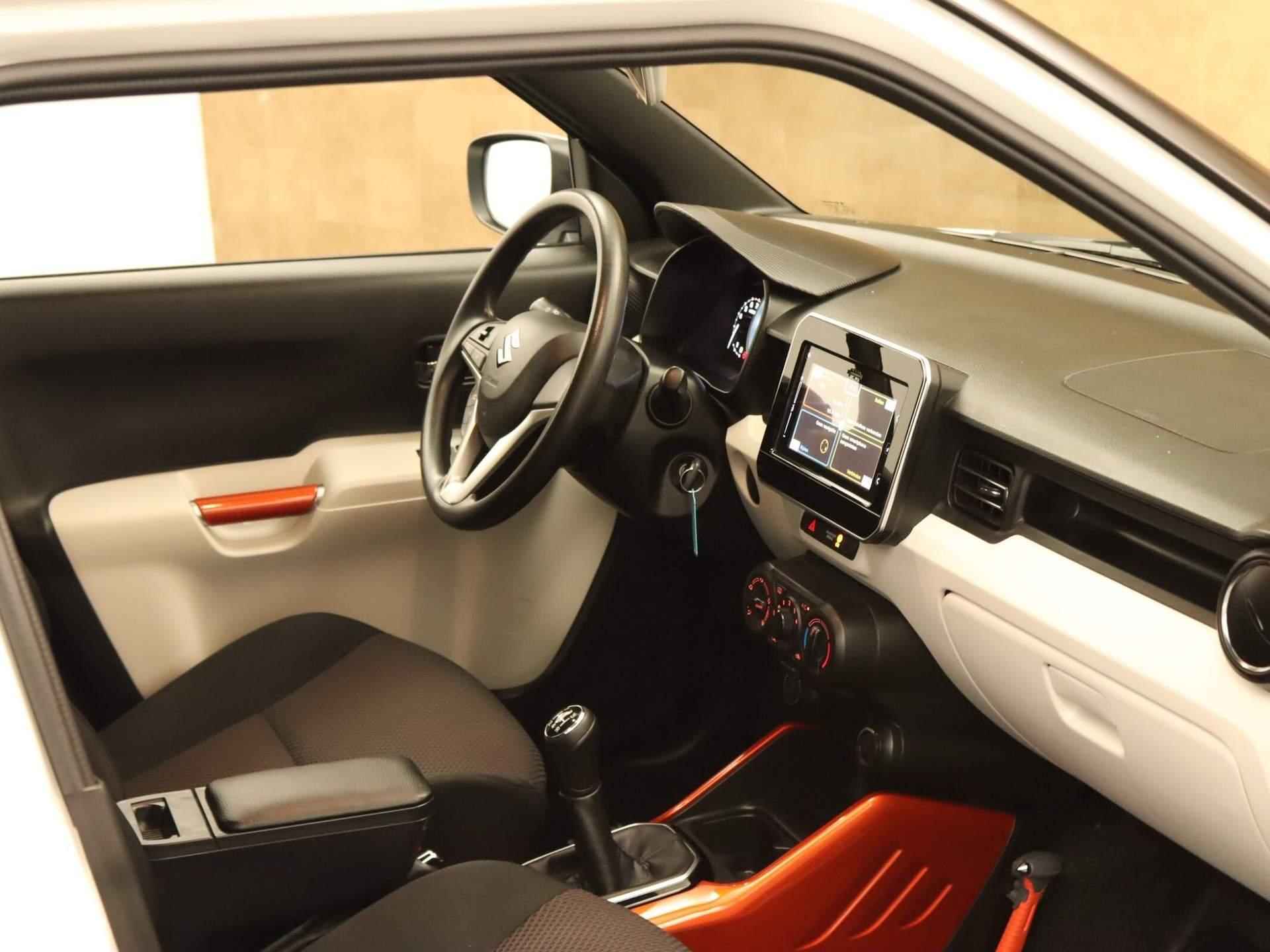 Suzuki Ignis 1.2 Select - ORIGINEEL NEDERLANDSE AUTO - 1000KG TREKGEWICHT - ACHTERRUITRIJCAMERA - VOORSTOELEN VERWARMD - AIRCO - BLUETOOTH TELEFOONVOORBEREIDING - DAB ONTVANGER - EXTRA GETINT GLAS ACHTERRAMEN - 5/38