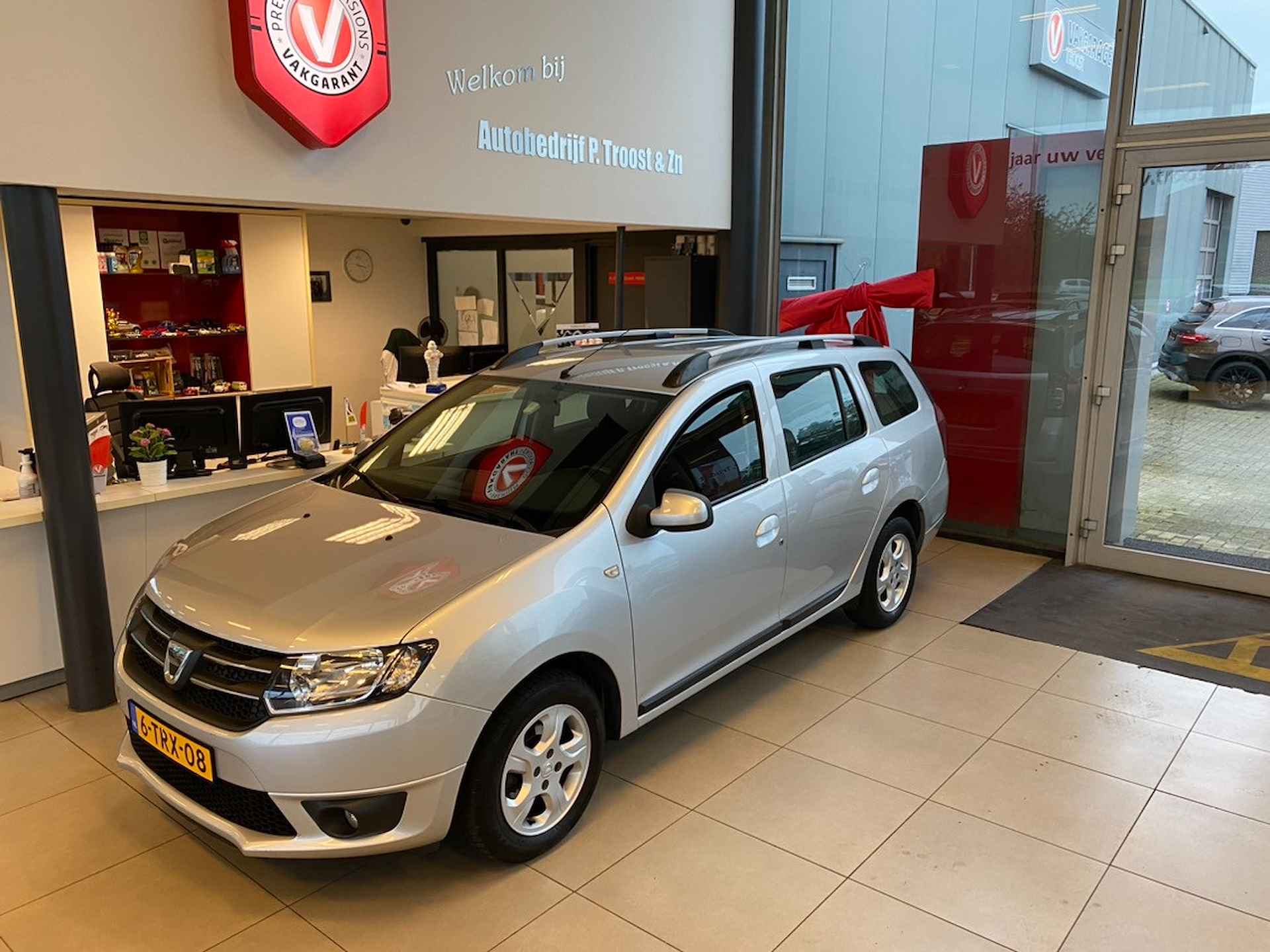 Dacia Logan MCV 0.9 TCe Prestige,Navigatie,Achteruitrijsensoren,Airco,Cruisecontrol,Trekhaak,Bluetooth,Dakrail,15 Inch Lmv - 2/24