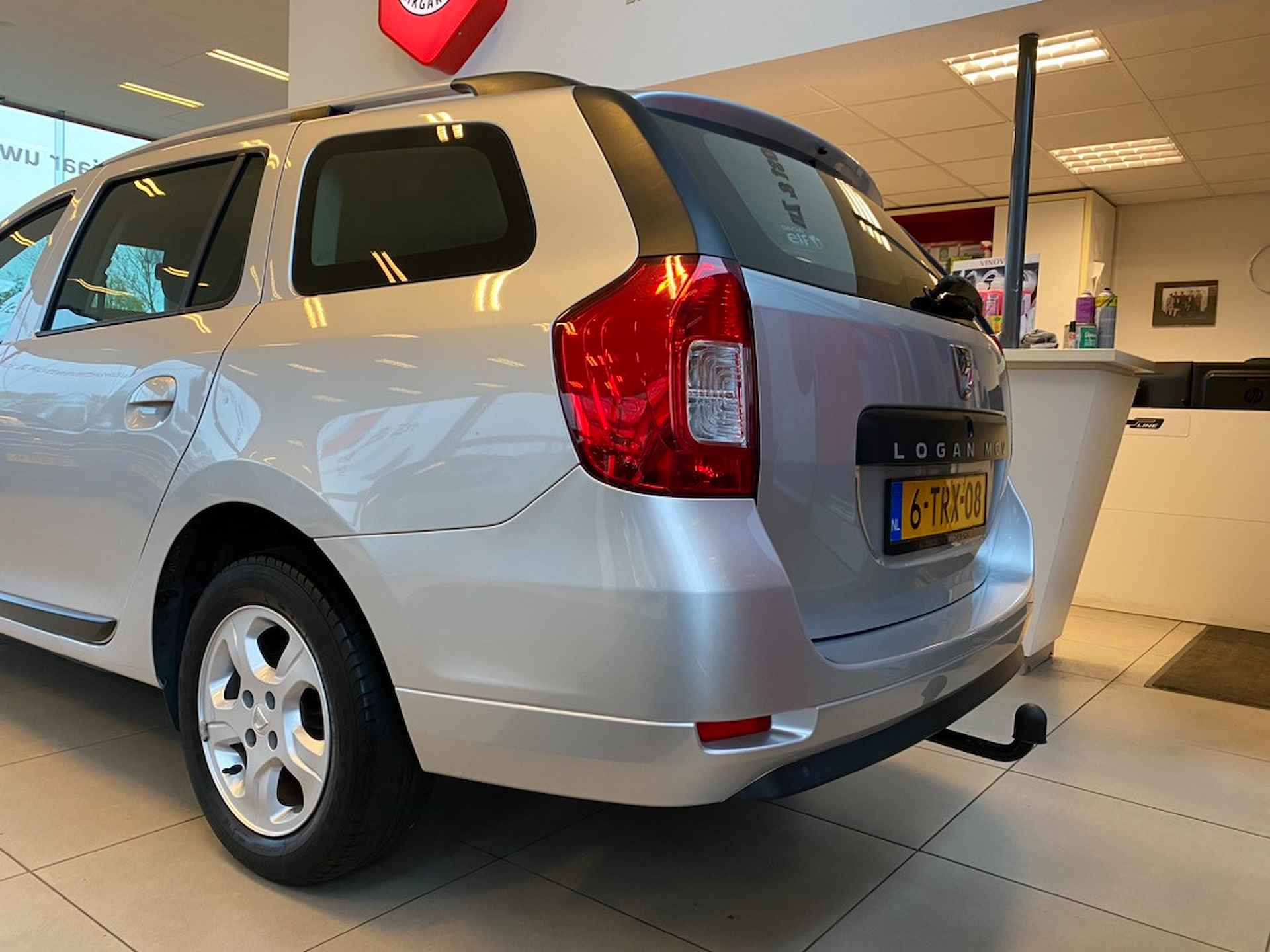 Dacia Logan MCV 0.9 TCe Prestige,Navigatie,Achteruitrijsensoren,Airco,Cruisecontrol,Trekhaak,Bluetooth,Dakrail,15 Inch Lmv - 6/24