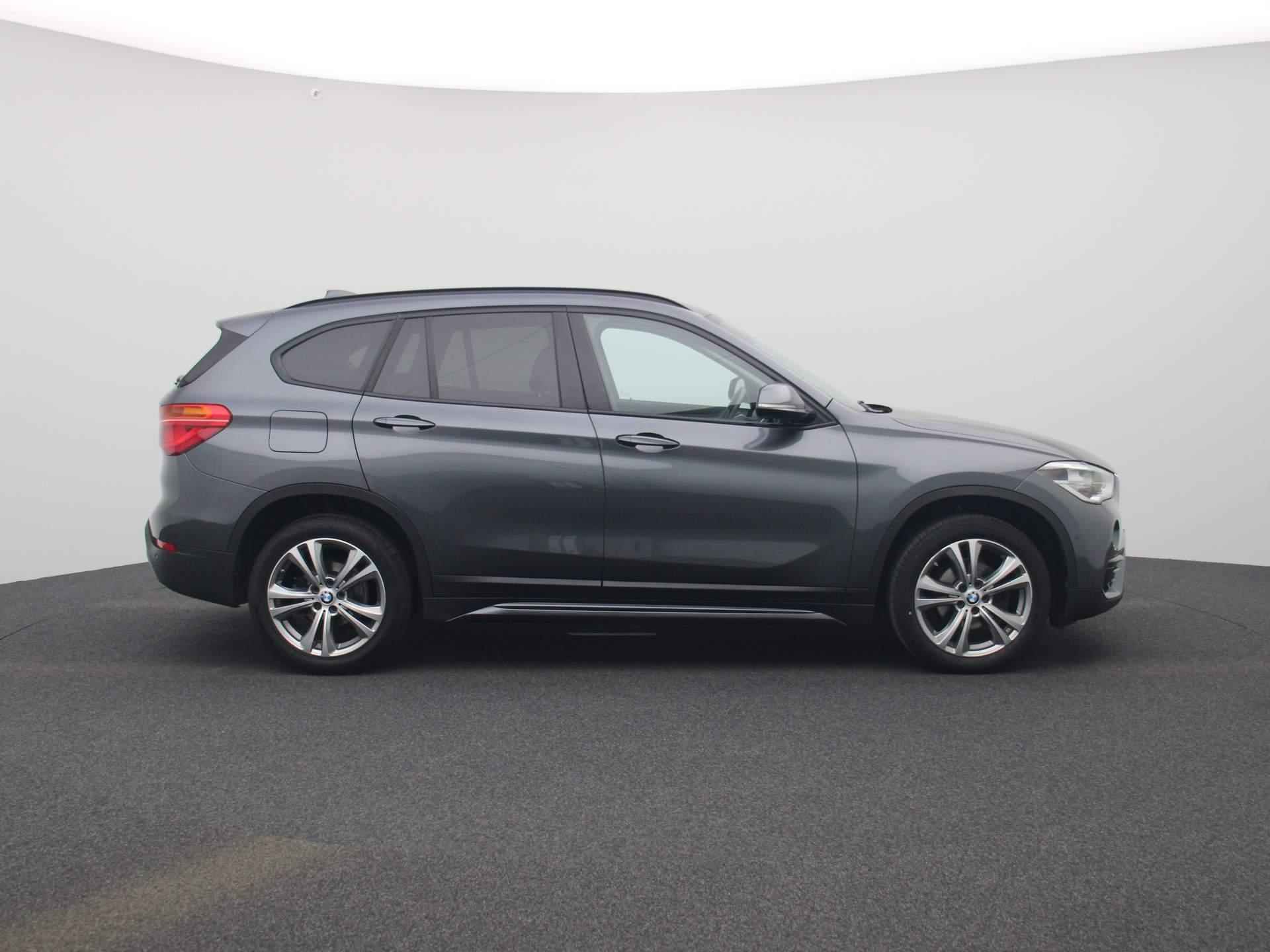 BMW X1 sDrive16d Executive | Leder | Navigatie | Parkeersensoren | Cruise Control | - 6/36