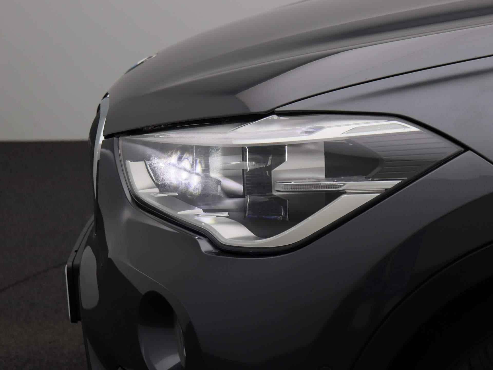 BMW X1 sDrive16d Executive | Leder | Navigatie | Parkeersensoren | Cruise Control | - 16/36