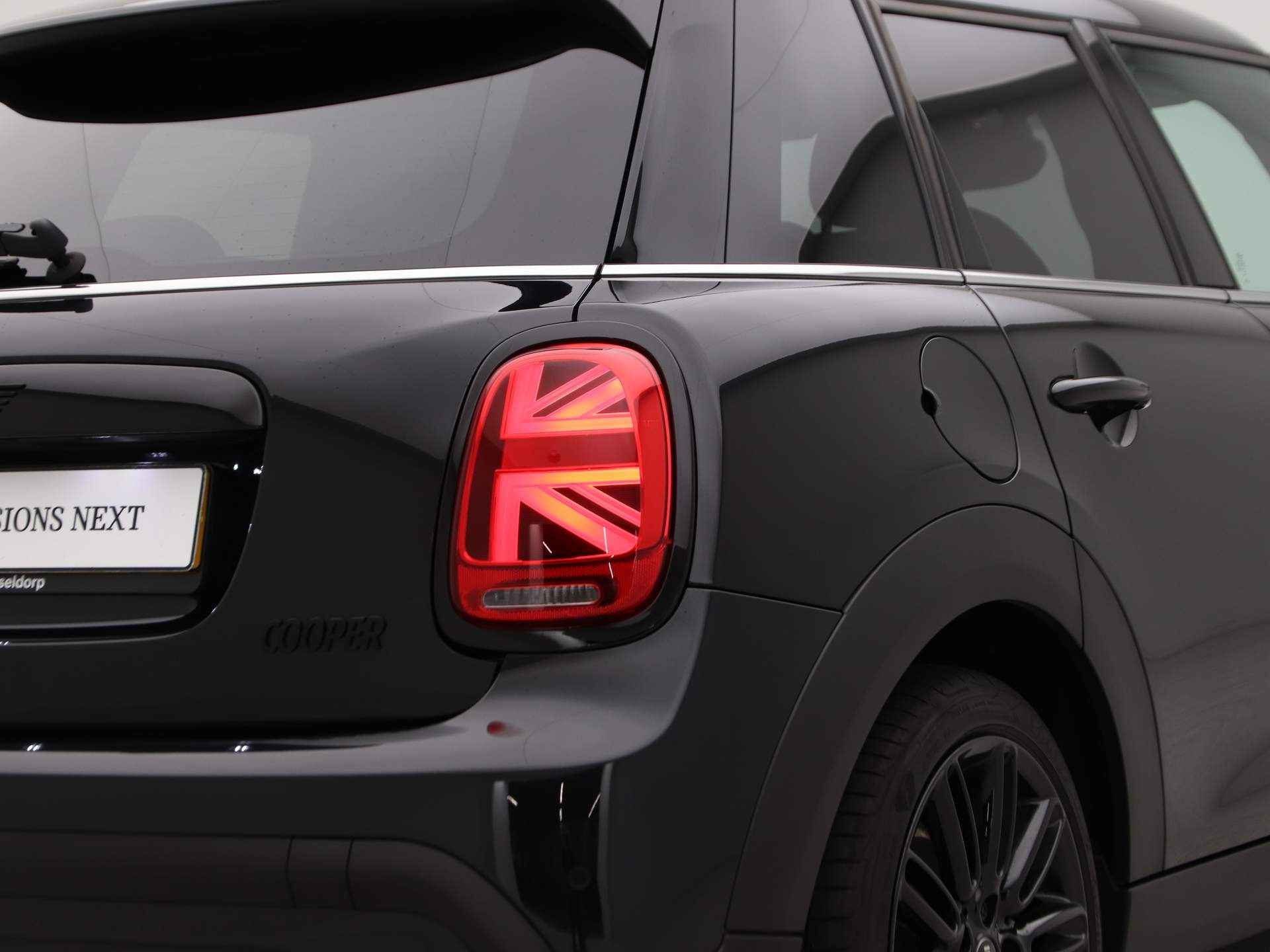 MINI 5-deurs Cooper Camden Edition Aut. - 20/22