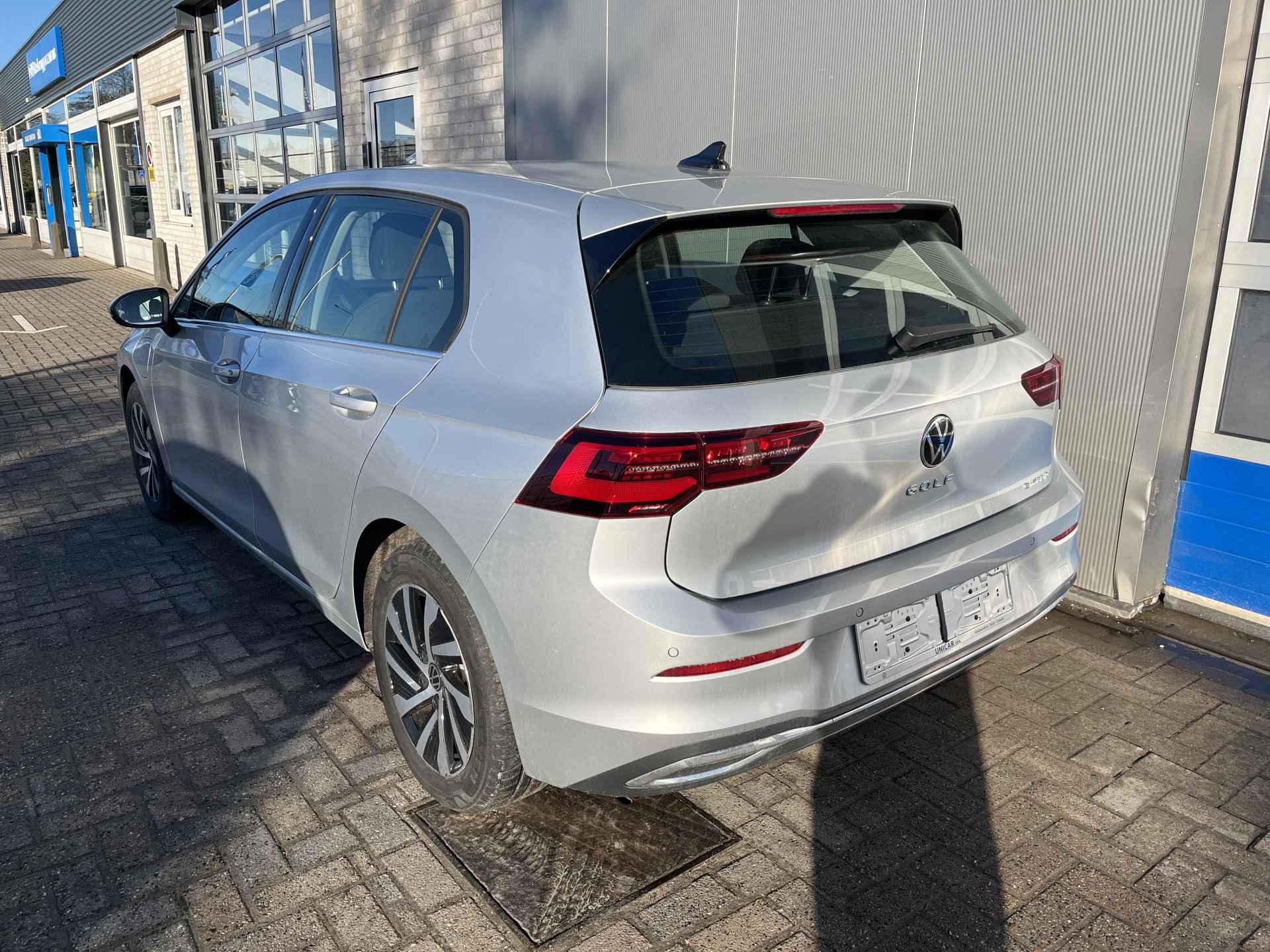 Volkswagen Golf 1.4 eHybrid Style / AUTOMAAT/ KEYLESS/ MEMORY SEAT/ CRUISE/ PARK. SENSOREN/ DAB/ APP-CONNECT/ DIVERSE HULPSYSTEMEN - 6/32