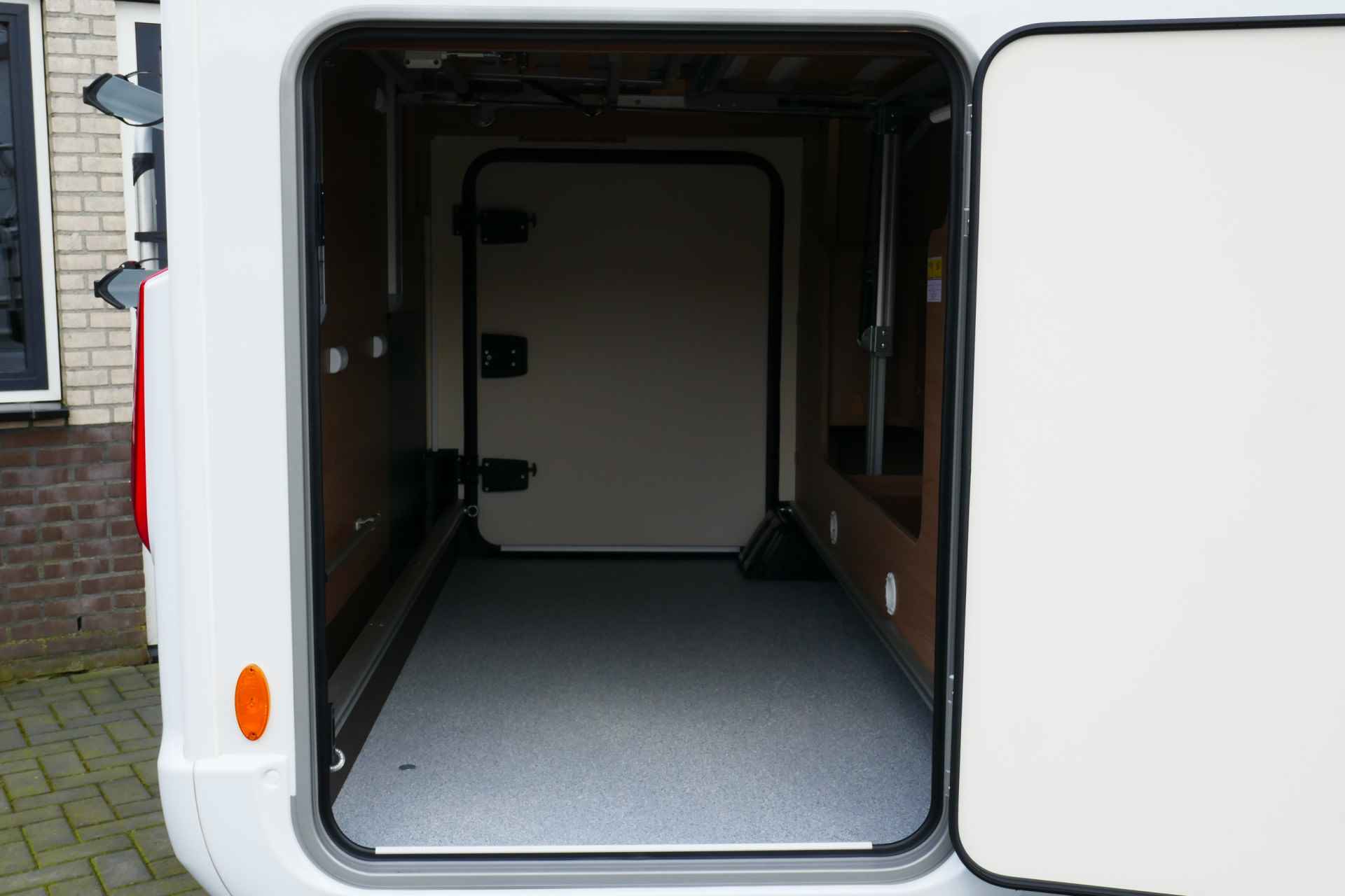 Bürstner Lyseo TD 736 Harmony Line 140 pk AUTOMAAT 9-Traps Euro6 Fiat Ducato **Face to Face/Queensbed/Hefbed/Satelliet TV/4 Persoons/Zonn - 76/94