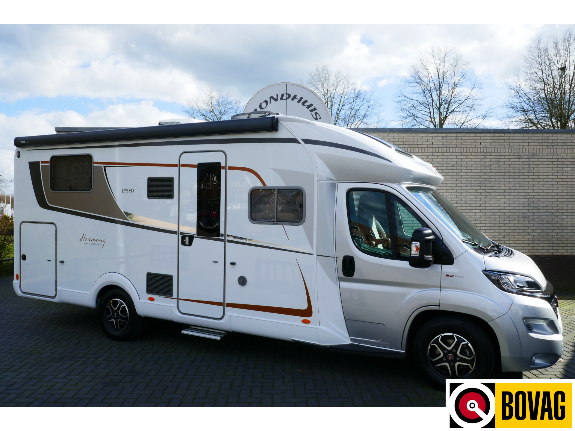 Bürstner Lyseo TD 736 Harmony Line 140 pk AUTOMAAT 9-Traps Euro6 Fiat Ducato **Face to Face/Queensbed/Hefbed/Satelliet TV/4 Persoons/Zonn bij viaBOVAG.nl