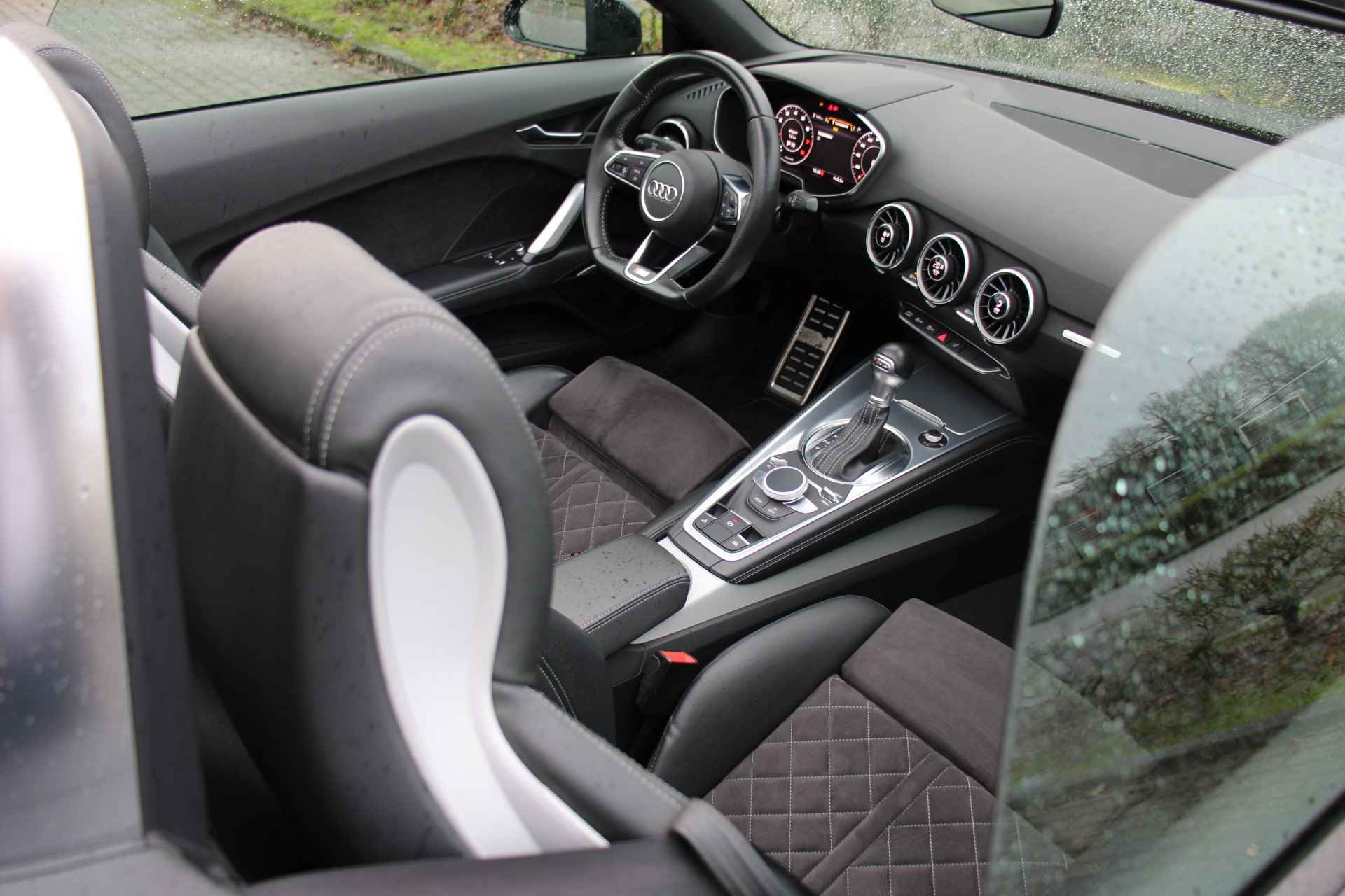 Audi TT Roadster 2.0 TFSI QUATTRO S-LINE | LEDER/ALCANTARA | VIRTUAL COCKPIT | BANG & OLUFSEN | NAVI | CLIMA | STOELVERWARMING | CRUISE - 8/48