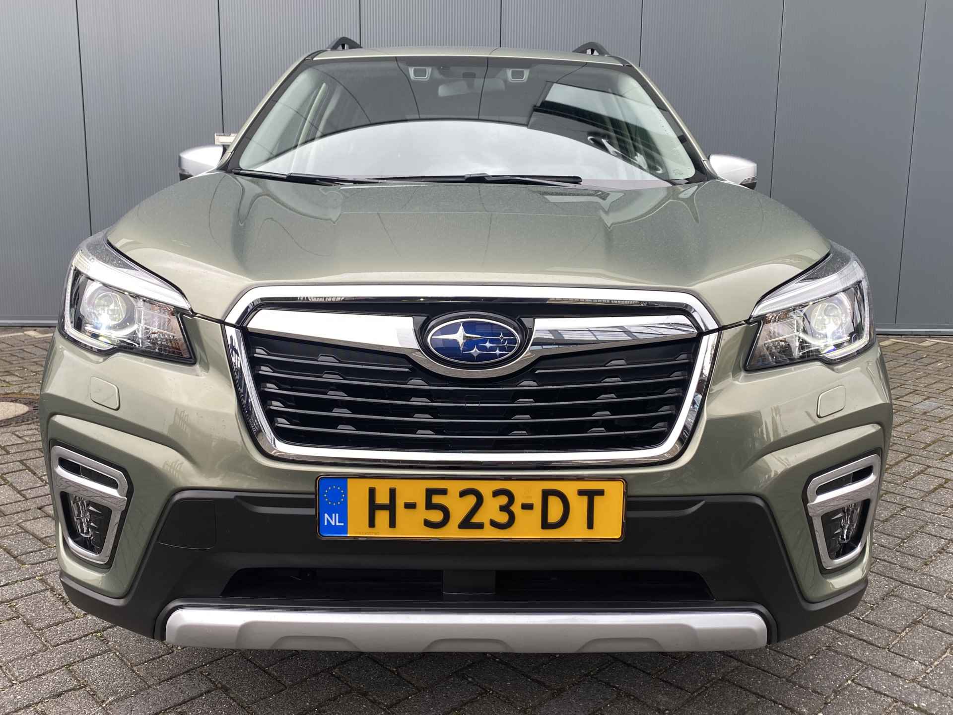 Subaru Forester 2.0i 150pk e-BOXER Luxury AWD | Leder | Xenon | Camera | Climate | Keyless | Trekhaak | Navigatie | Elek. Klep | Elek. Stoelen | - 4/32