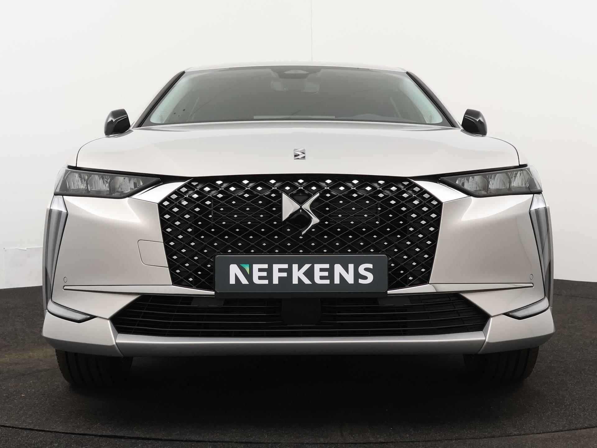 DS 4 E-Tense Bastille 225pk Automaat | Navigatie | Licht Metalen Velgen 19" | Elektrisch Bedienbare Achterklep | Parkeersensoren Voor/ Achter | Stof/Kunstlederen Bekleding - 5/35