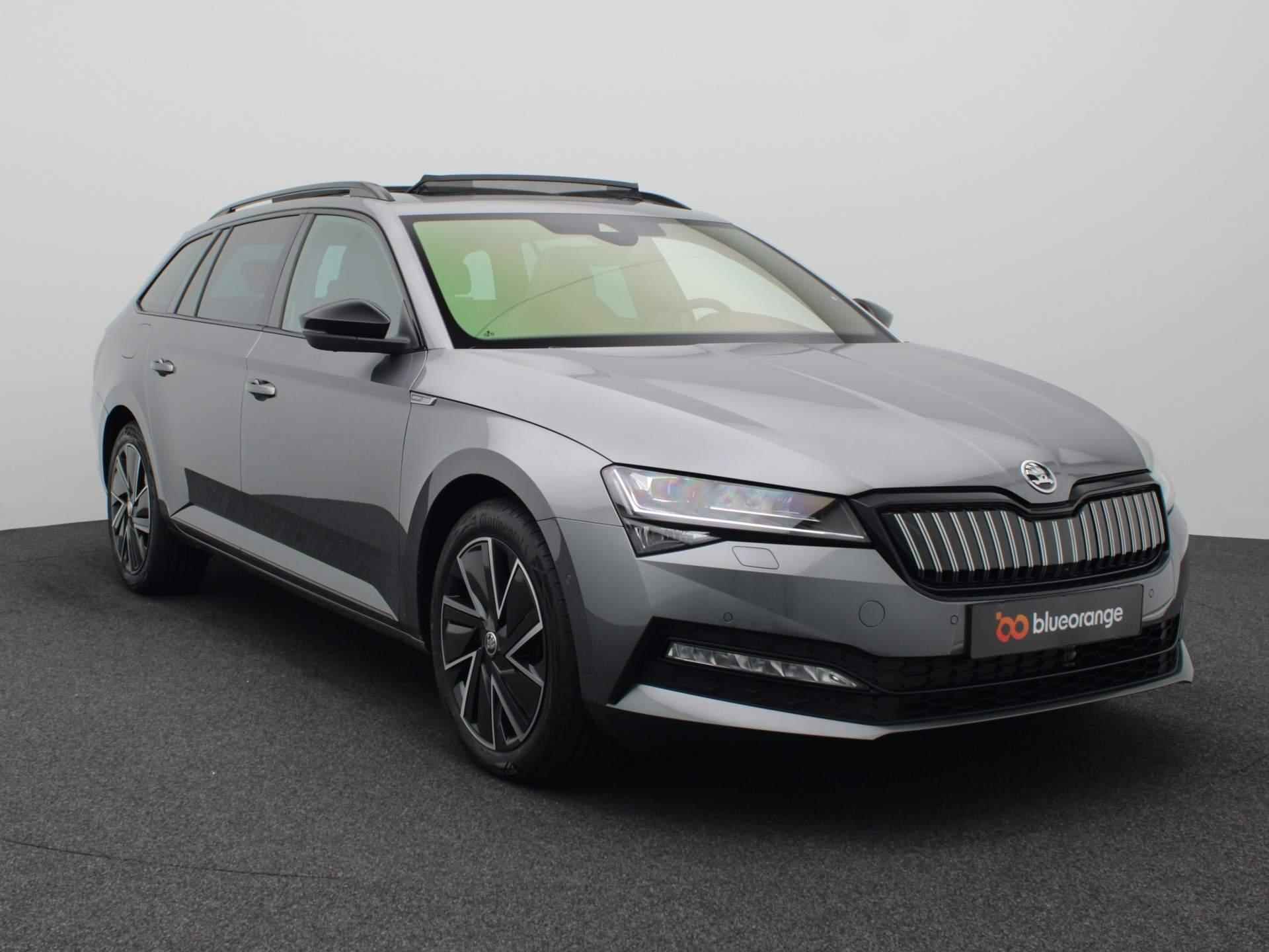 Skoda Superb Combi 1.4 TSI iV Sportline Business 218PK DSG Pano-Schuifdak, Adaptieve Cruise Controle, Side Assist, Virtual Pedal, LED-Matrix verlichting, Keyless, Memory Stoel, Trekhaak, 18" LM Velgen - 12/58