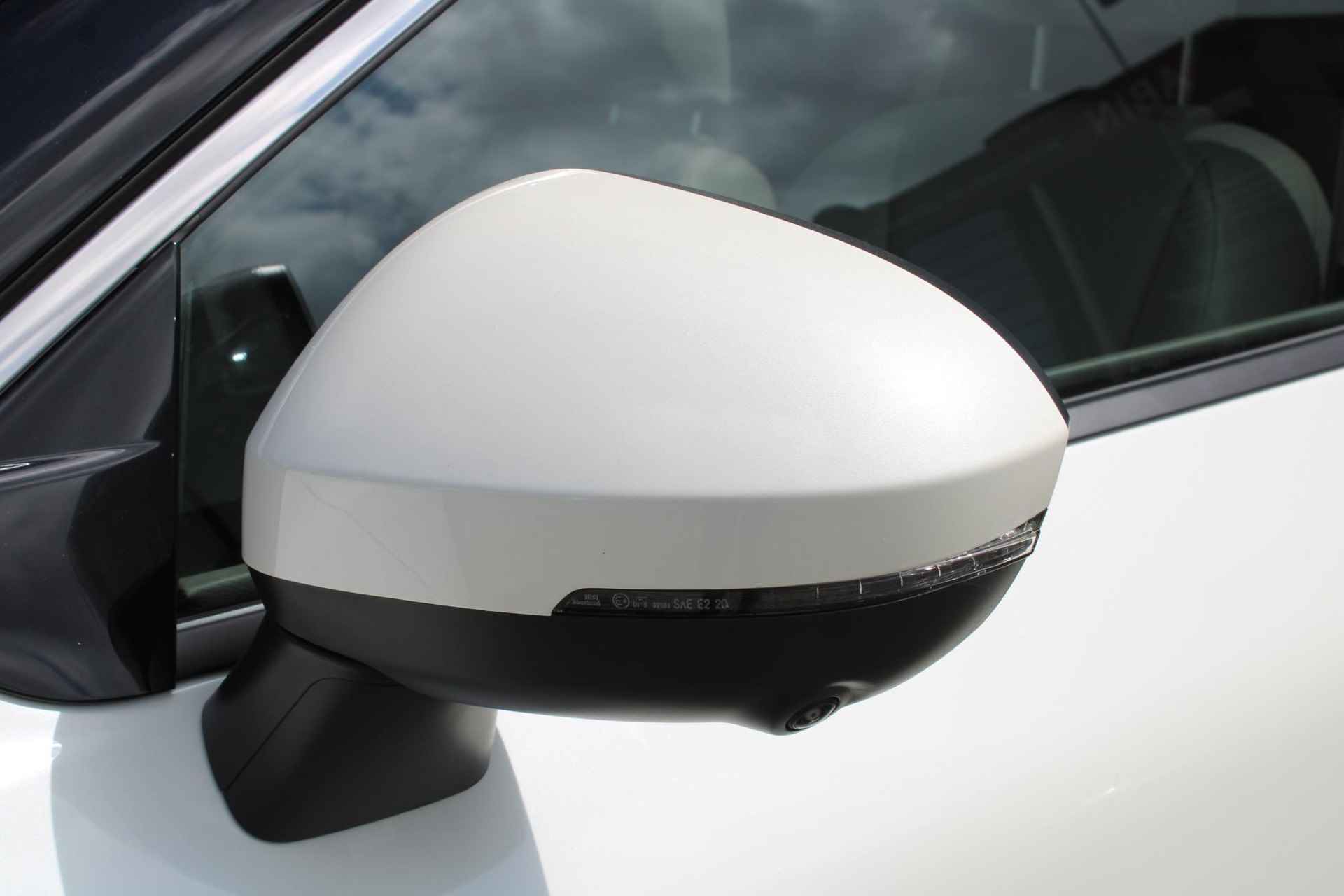 Nissan X-Trail 1.5 e-4orce Tekna 4WD 213PK AUTOMAAT | Navigatie | Adaptive cruise control | Climate control | Apple Carplay & Android Auto | 360 camera | Parkeersensoren voor & achter | Panorama dak | Lichtmetalen velgen | - 10/58