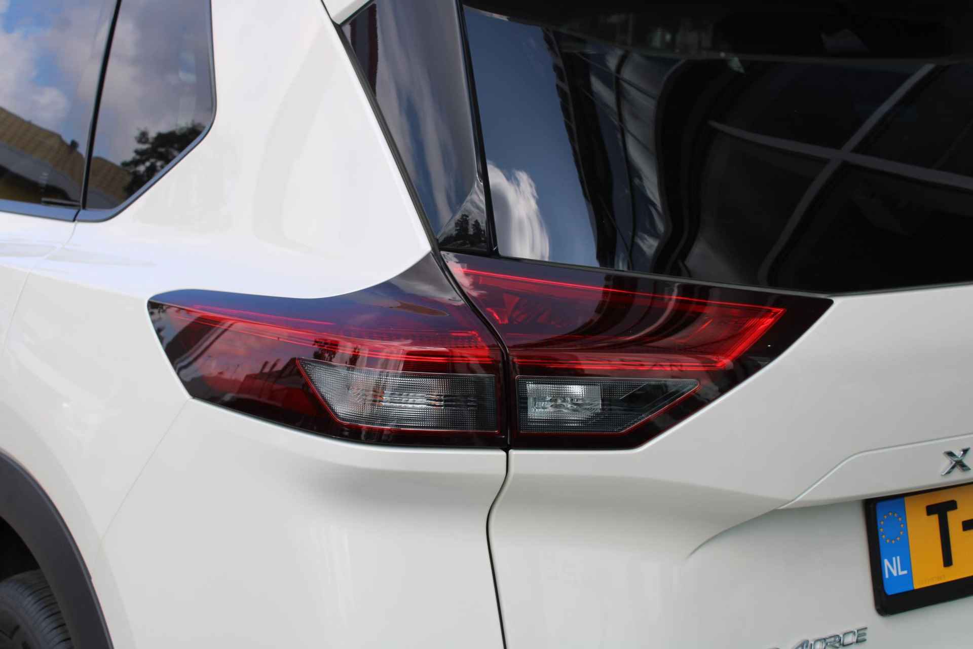 Nissan X-Trail 1.5 e-4orce Tekna 4WD 213PK AUTOMAAT | Navigatie | Adaptive cruise control | Climate control | Apple Carplay & Android Auto | 360 camera | Parkeersensoren voor & achter | Panorama dak | Lichtmetalen velgen | - 15/58