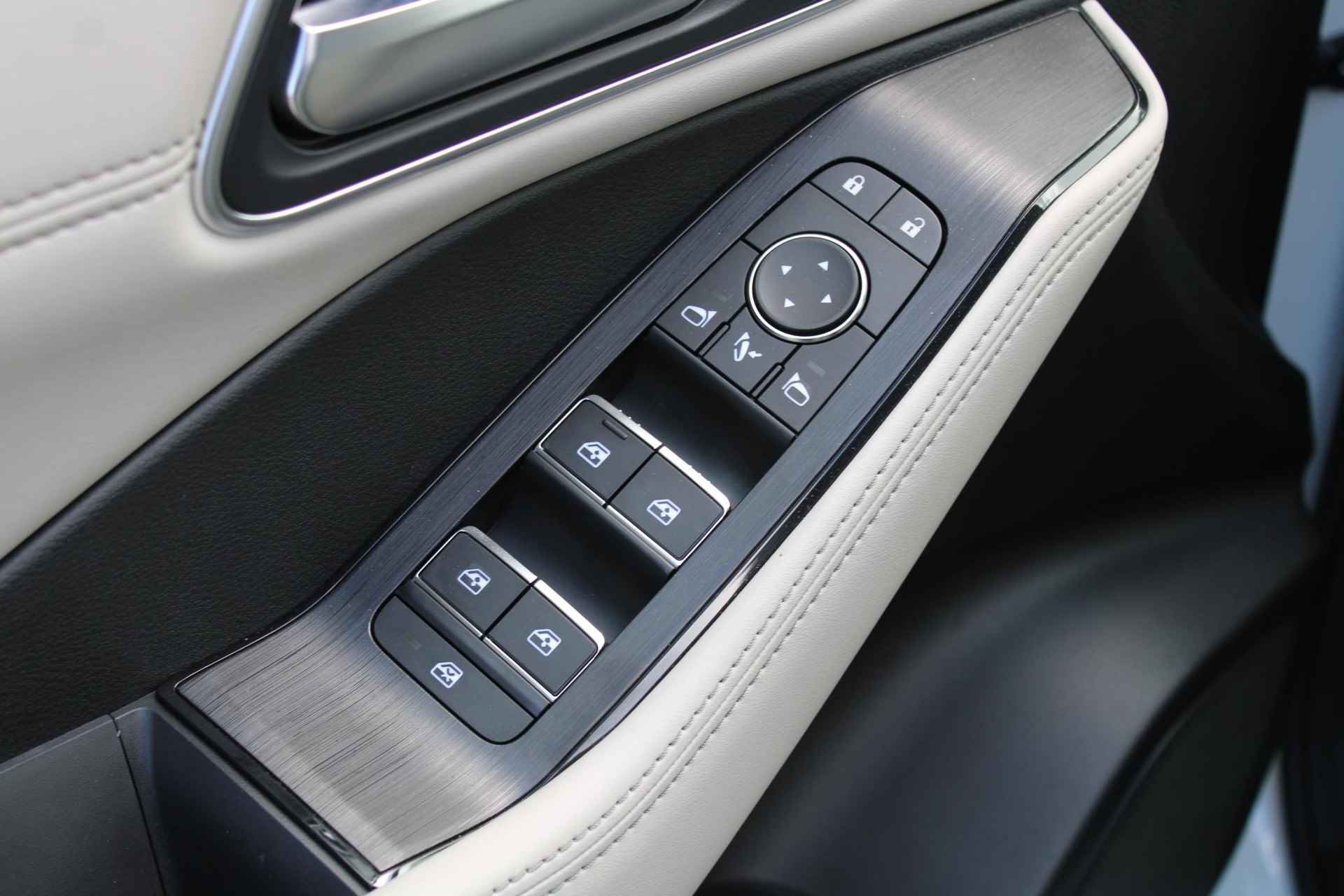 Nissan X-Trail 1.5 e-4orce Tekna 4WD 213PK AUTOMAAT | Navigatie | Adaptive cruise control | Climate control | Apple Carplay & Android Auto | 360 camera | Parkeersensoren voor & achter | Panorama dak | Lichtmetalen velgen | - 20/58