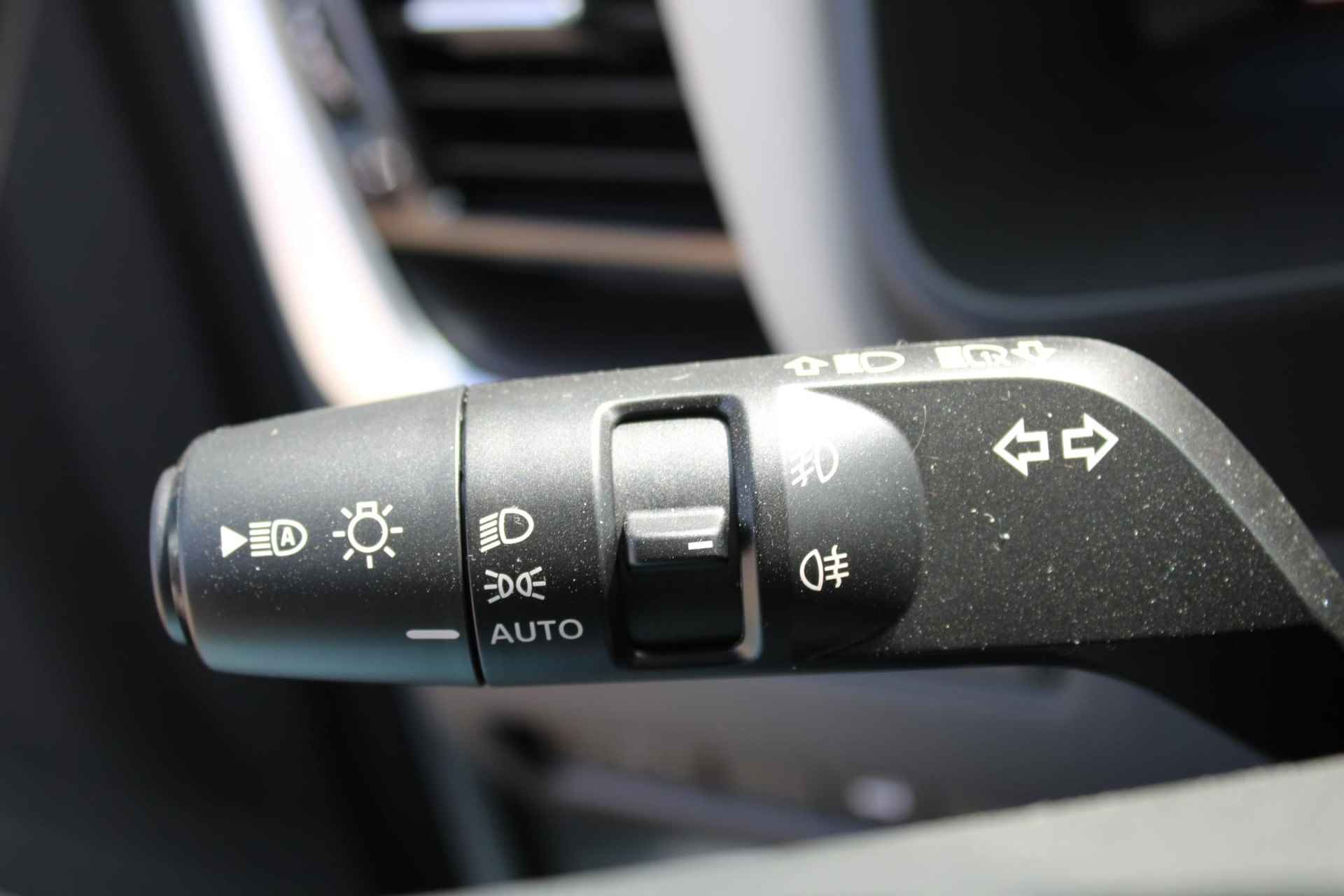 Nissan X-Trail 1.5 e-4orce Tekna 4WD 213PK AUTOMAAT | Navigatie | Adaptive cruise control | Climate control | Apple Carplay & Android Auto | 360 camera | Parkeersensoren voor & achter | Panorama dak | Lichtmetalen velgen | - 25/58