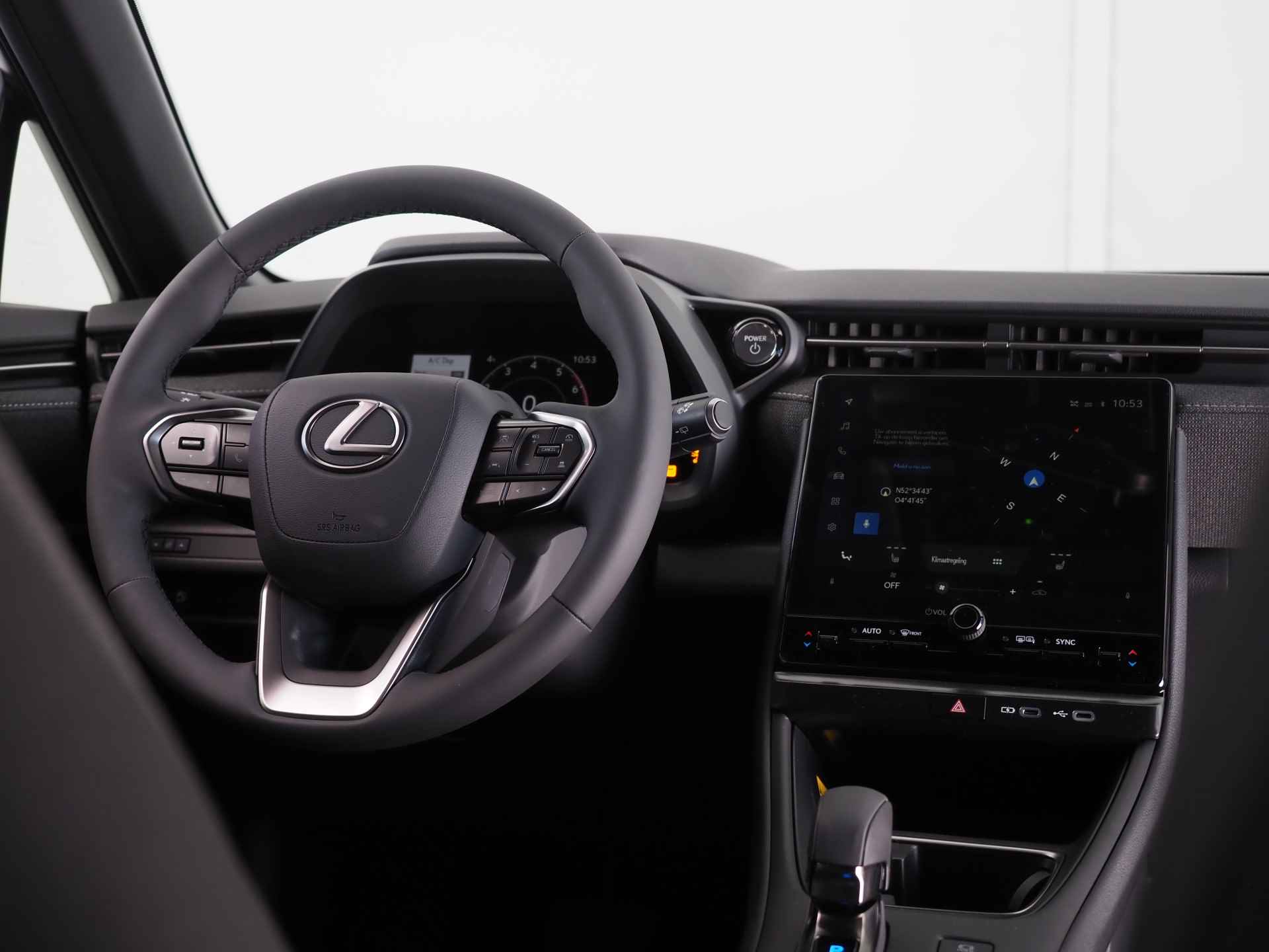 Lexus LBX 1.5 HEV Premium Edition 2WD | Dodehoekdetectie | Botsherkenning | Draadloze Telefoonlader | Stoelverwarming | Achteruitrijcamera | Apple CarPlay/ Android Auto | Navigatie | Parkeersensoren Voor- En Achter | - 23/34