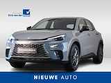 Lexus LBX 1.5 HEV Premium Edition 2WD | Dodehoekdetectie | Botsherkenning | Draadloze Telefoonlader | Stoelverwarming | Achteruitrijcamera | Apple CarPlay/ Android Auto | Navigatie | Parkeersensoren Voor- En Achter |