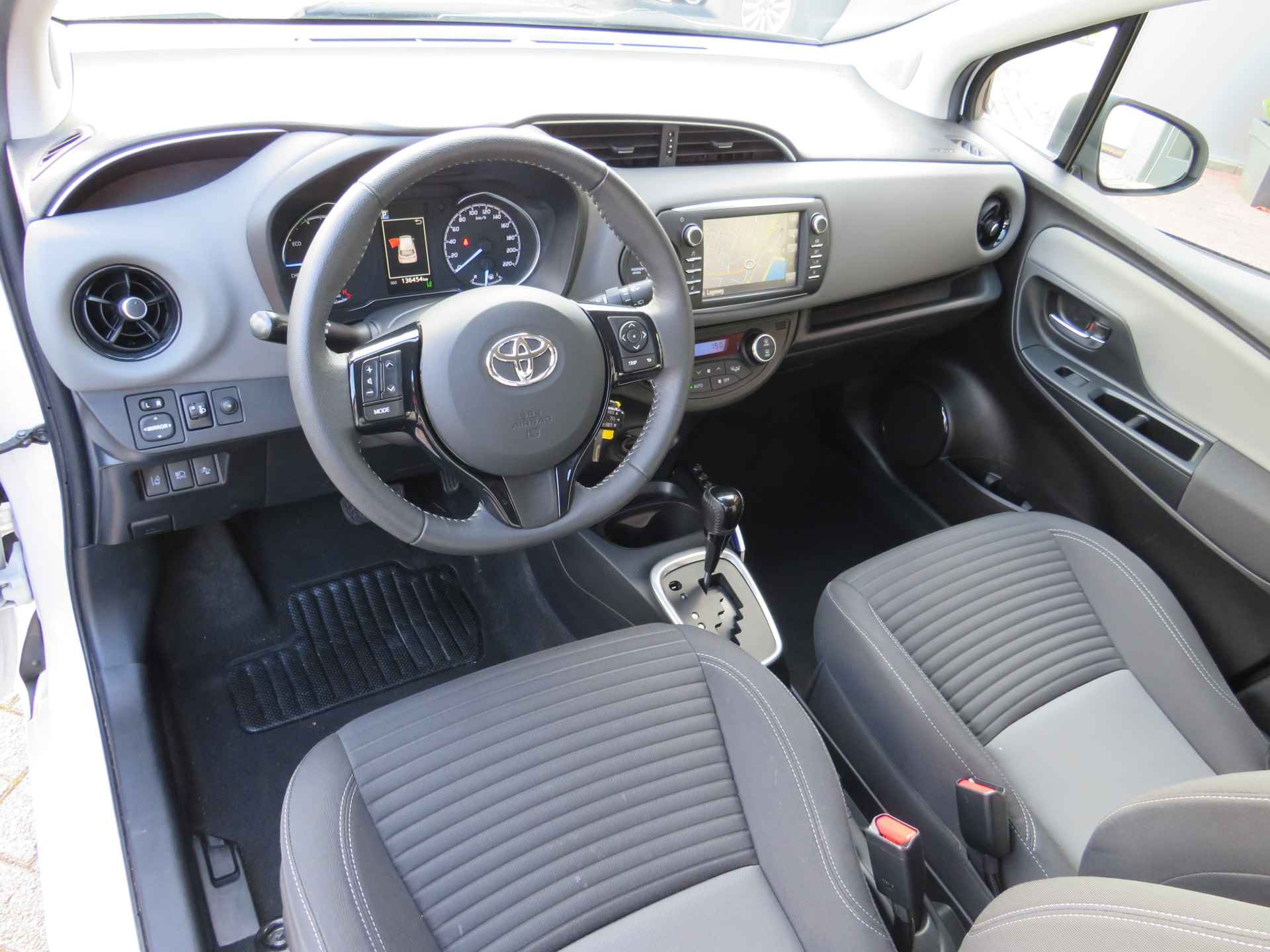 Toyota Yaris 1.5 Hybrid Aspiration Automaat | Clima-Airco | Zuinig! | Cruise Control | Inc. BOVAG-Garantie - 16/38