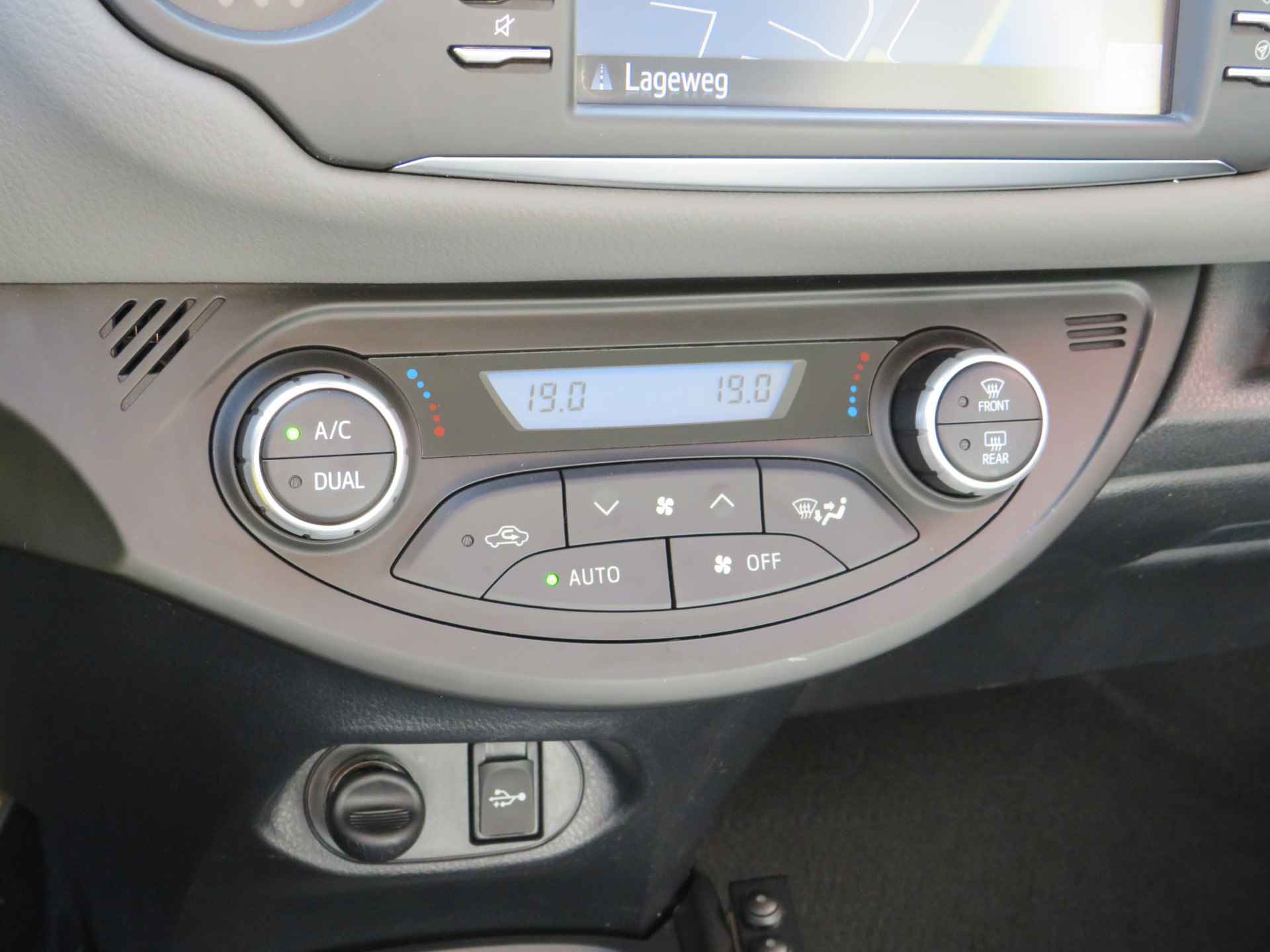 Toyota Yaris 1.5 Hybrid Aspiration Automaat | Clima-Airco | Zuinig! | Cruise Control | Inc. BOVAG-Garantie - 29/38