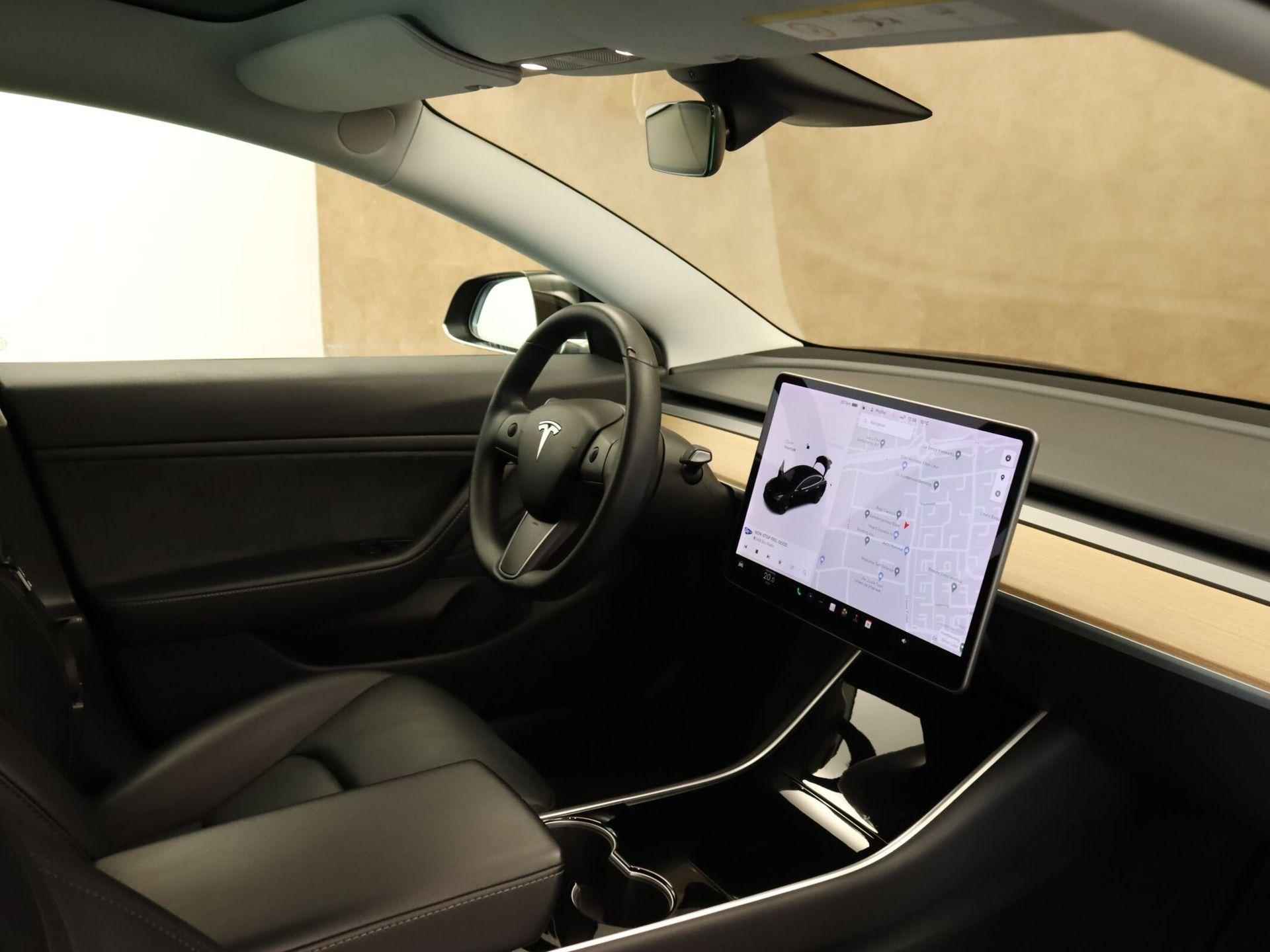 Tesla Model 3 Standard RWD Plus 60 kWh - ORIGINEEL NEDERLANDSE AUTO - AFNEEMBARE TREKHAAK - TREKGEWICHT 1000 KG - PANORAMA DAK - VOORSTOELEN VERWARMD - CLIMATE CONTROL - ELEKTRISCH VERSTELBARE VOORSTOELEN - ELEKTRISCH VERSTELBARE BESTUURDERSSTOEL - 17/33