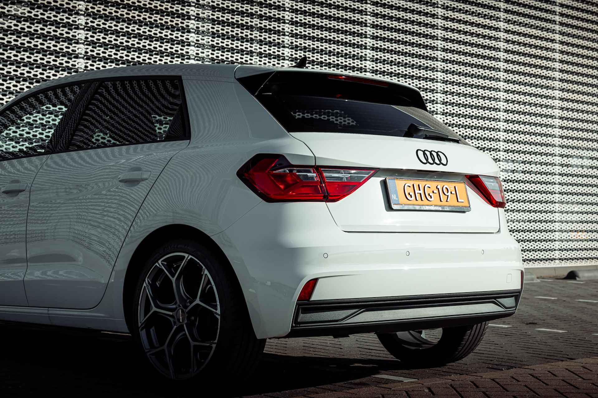 Audi A1 Sportback 25 TFSI 95pk Pro Line | 18" LM velgen | Privacy glass | Apple Carplay - 14/26