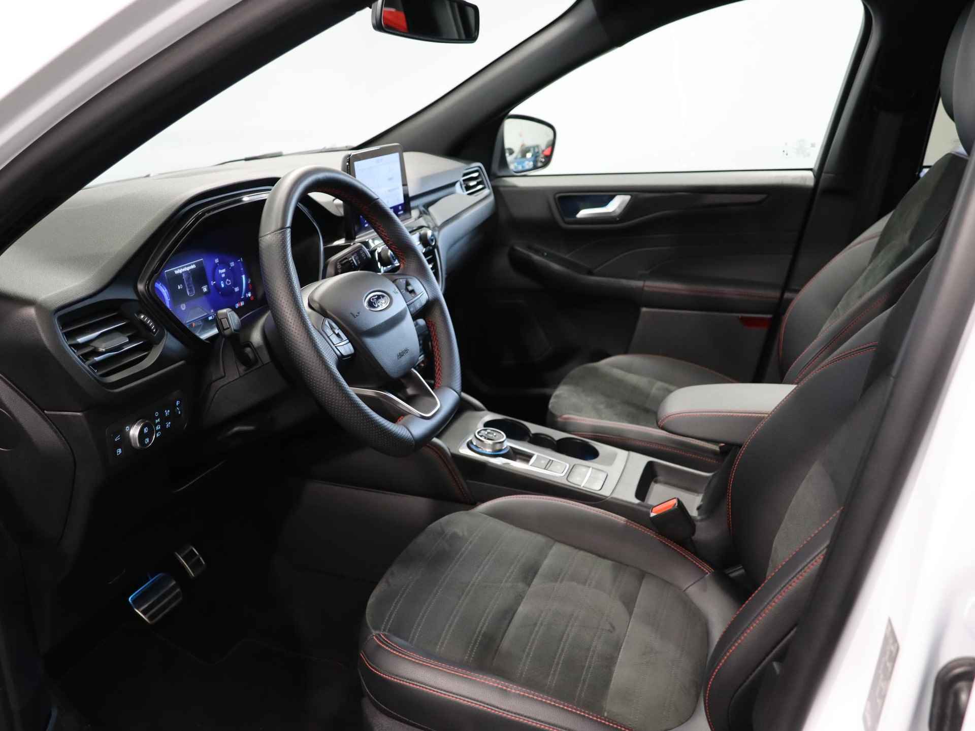 Ford Kuga 2.5 PHEV ST-Line X | BLIS | Adaptieve Cruise Control | B&O Audio | Elektrische Achterklep | 19 inch Lichtmetalen Velgen | Winter Pack - 20/40