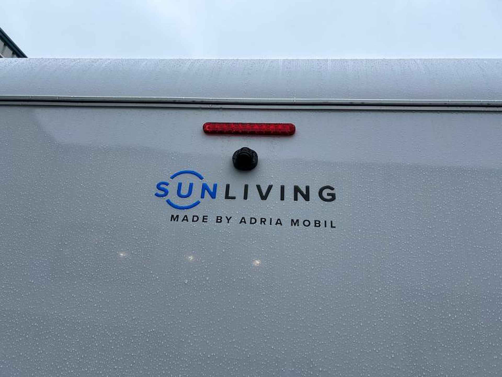 Sun Living S72DC  Luifel radio/camera - 7/21