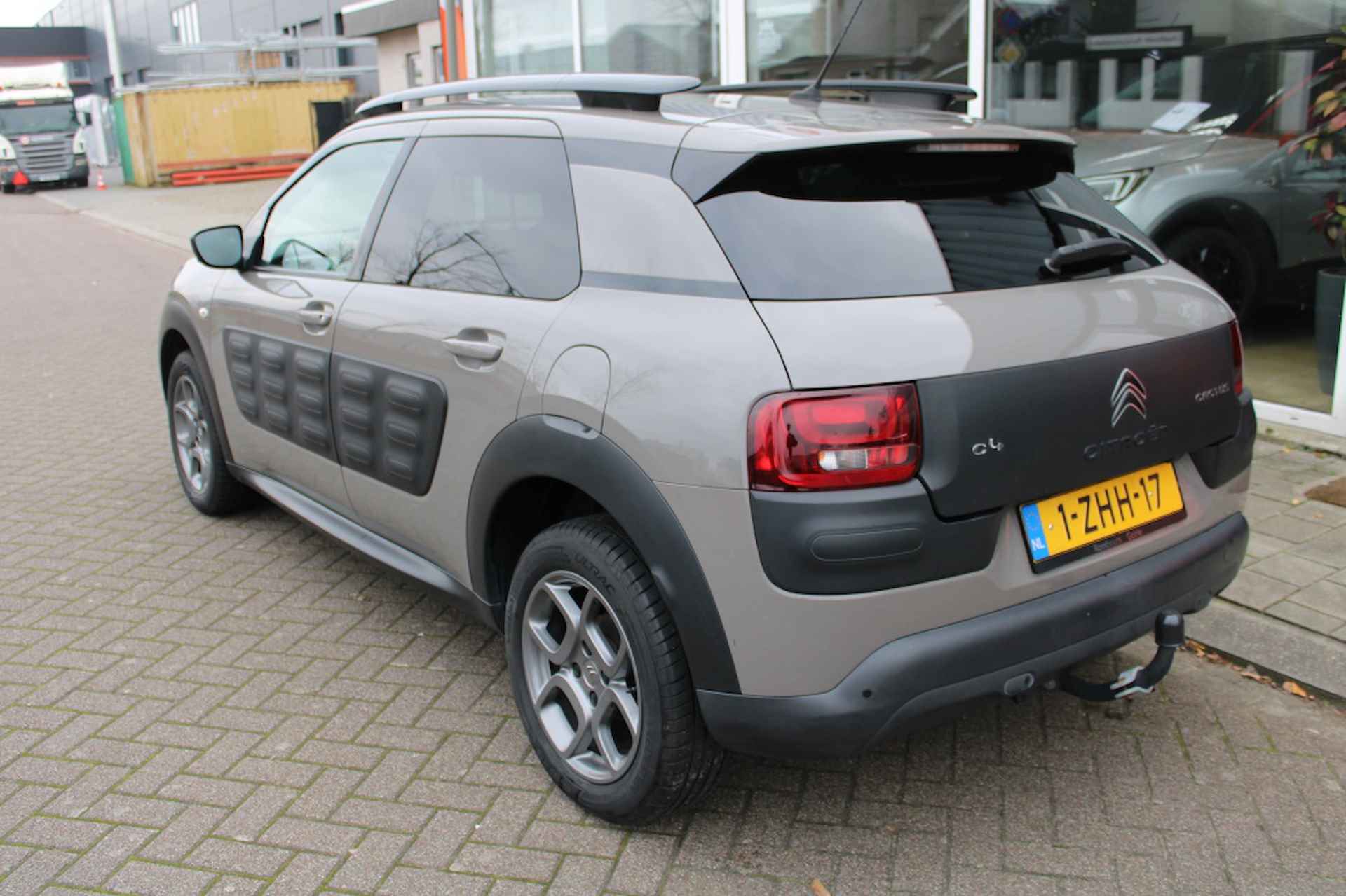 Citroen C4 Cactus 1.2 e-VTi Shine Automaat - 4/31