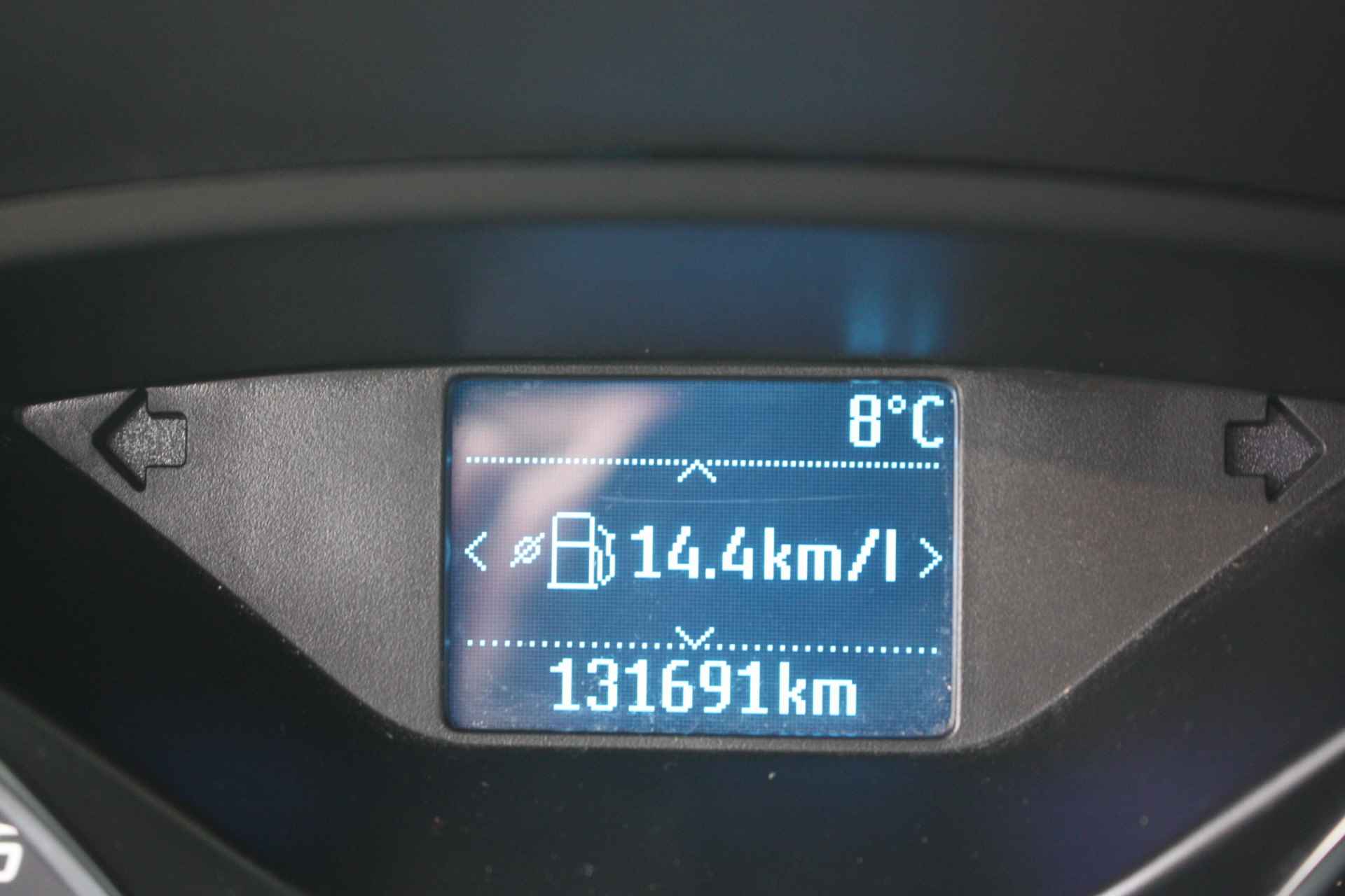 Ford Focus 1.6 TI-VCT Trend | Winter- en zomerwielen | Voorruitverwarming | Trekhaak | incl. 12 maanden garantie - 40/52