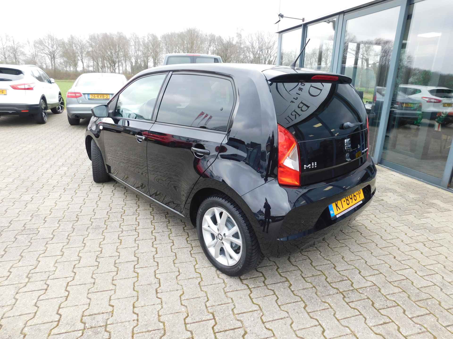 SEAT Mii 1.0 Sport Connect, Pdc, Cruise - 6/36