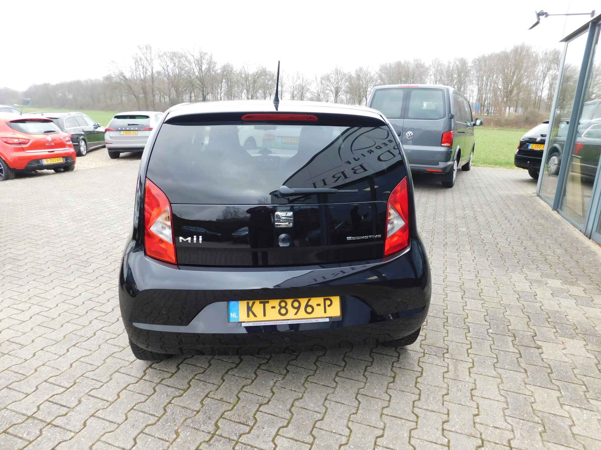 SEAT Mii 1.0 Sport Connect, Pdc, Cruise - 9/36
