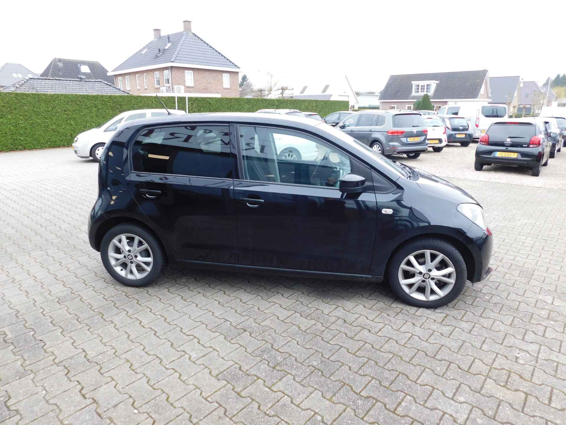 SEAT Mii 1.0 Sport Connect, Pdc, Cruise - 13/36