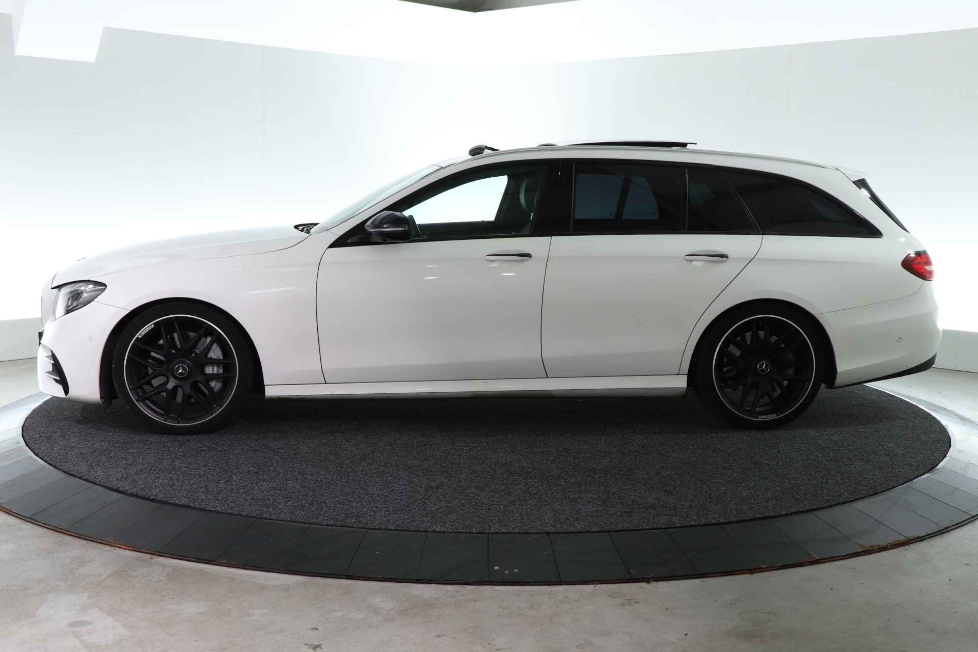 Mercedes-Benz E-Klasse Estate AMG 43 4MATIC Premium Plus | 402 PK | SCHUIF-KANTEL | ELEK. TREKHAAK | - 9/47