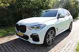 BMW X5 xDrive45e M-Sport High Executive 22 Inch Pano,Laser,Head up,H&K,Soft Close, Panorama-Glasdak Sky Lounge 1 eig Ned. Auto verw beker houders.