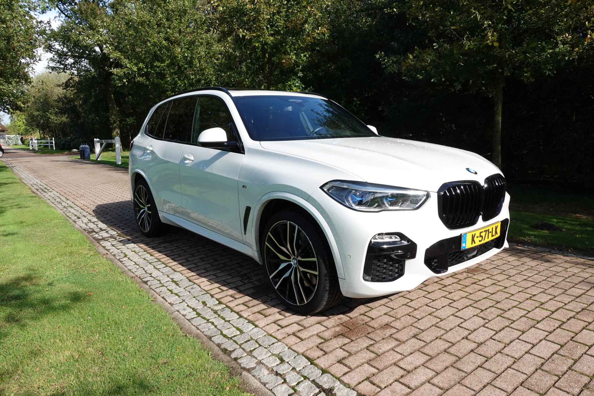 BMW X5 xDrive45e M-Sport High Executive 22 Inch Pano,Laser,Head up,H&K,Soft Close, Panorama-Glasdak Sky Lounge 1 eig Ned. Auto verw beker houders. - 3/29