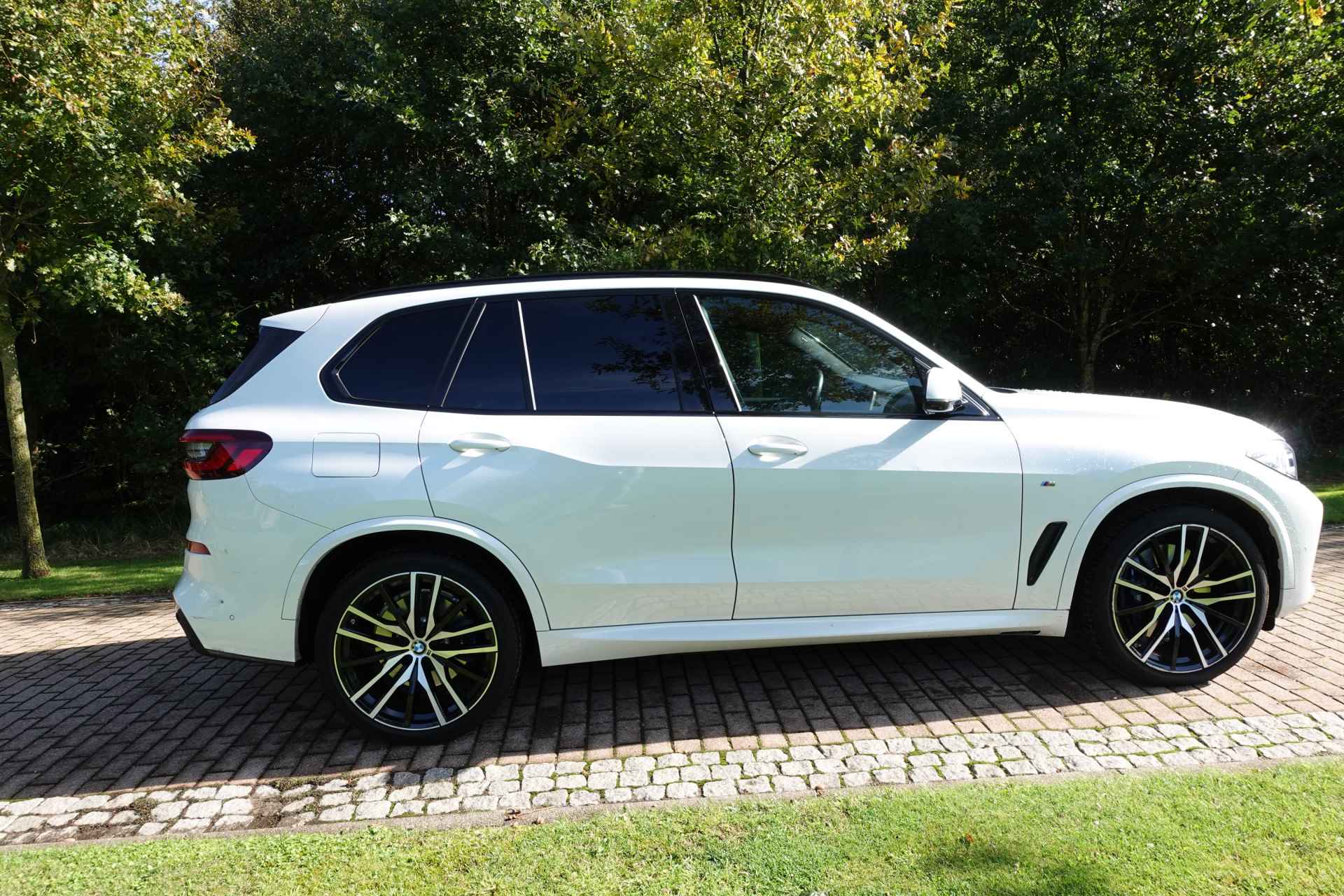 BMW X5 xDrive45e M-Sport High Executive 22 Inch Pano,Laser,Head up,H&K,Soft Close, Panorama-Glasdak Sky Lounge 1 eig Ned. Auto verw beker houders. - 6/29