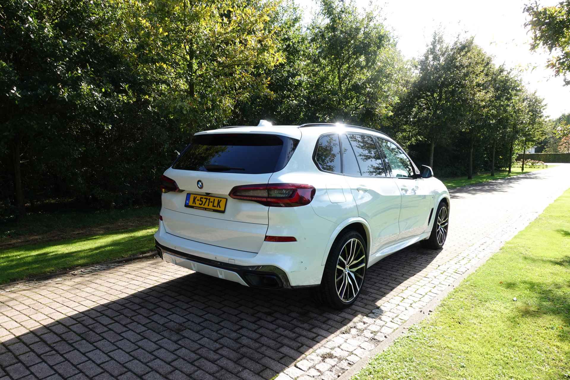 BMW X5 xDrive45e M-Sport High Executive 22 Inch Pano,Laser,Head up,H&K,Soft Close, Panorama-Glasdak Sky Lounge 1 eig Ned. Auto verw beker houders. - 7/29