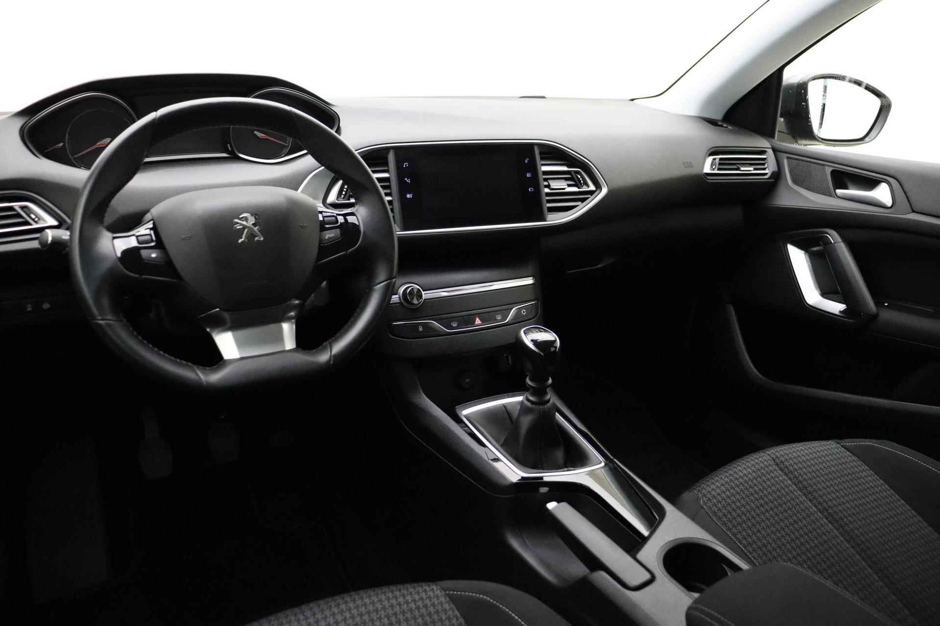 Peugeot 308 SW 1.2 PureTech Blue Lease Active | Luxe uitvoering | DAB ontvanger | Navigatie | Parkeersensoren | Lichtmetalen velgen | Lage km stand! - 8/33