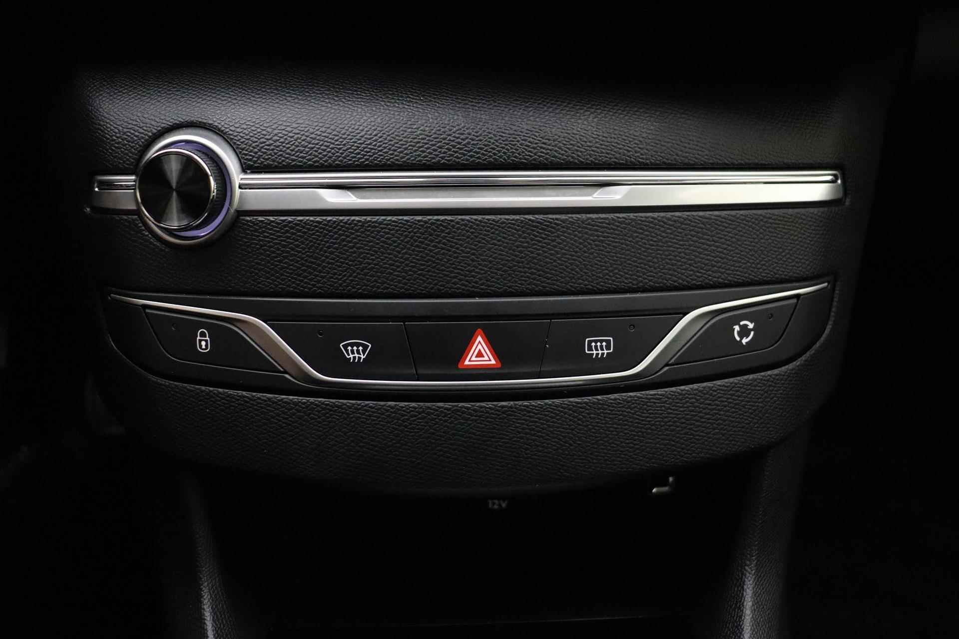 Peugeot 308 SW 1.2 PureTech Blue Lease Active | Luxe uitvoering | DAB ontvanger | Navigatie | Parkeersensoren | Lichtmetalen velgen | Lage km stand! - 19/33