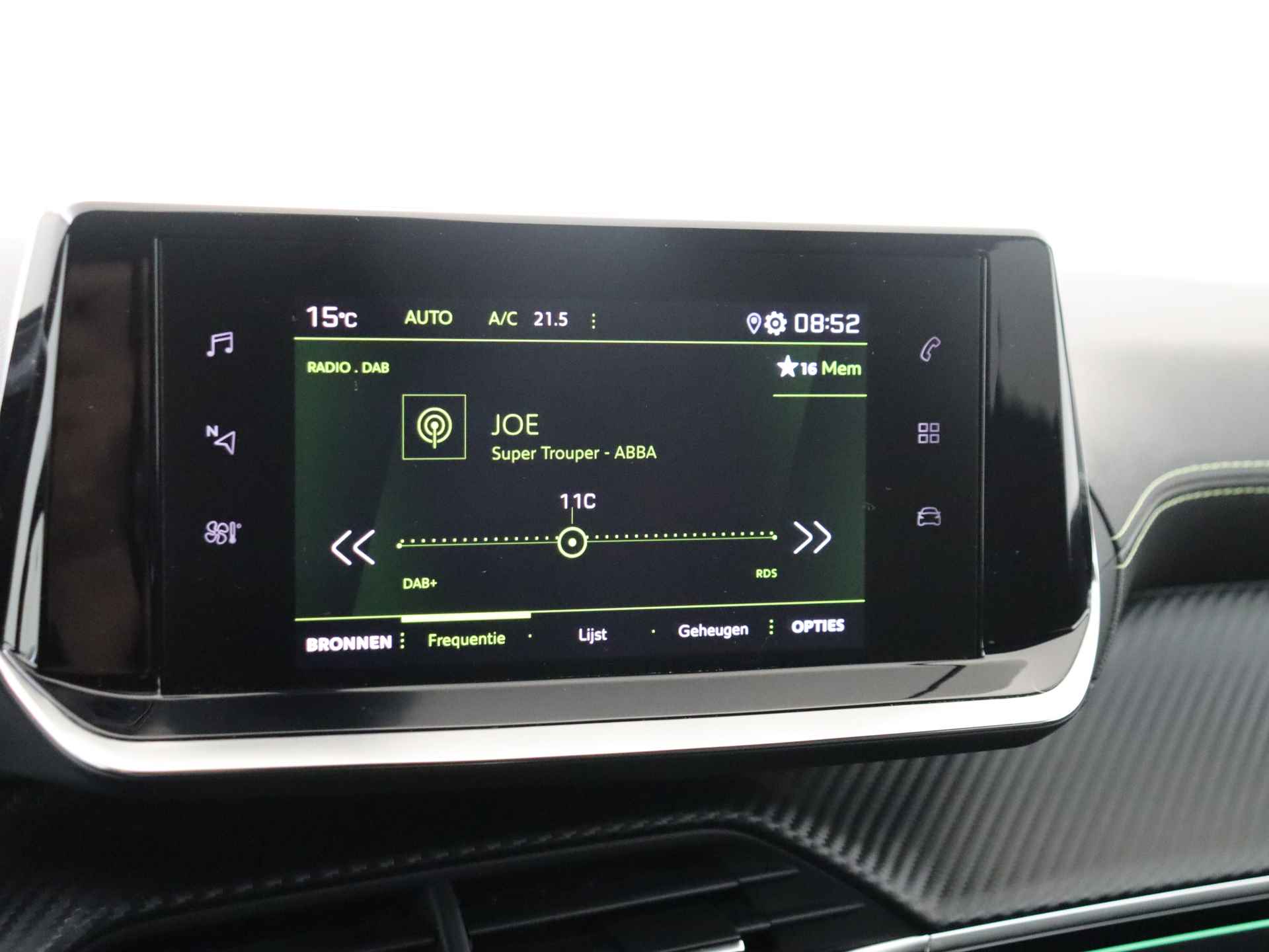 Peugeot 208 1.2 PureTech GT-Line 5 deurs | Navigatie by App | Climate Control | Lichtmetalen Velgen - 15/31