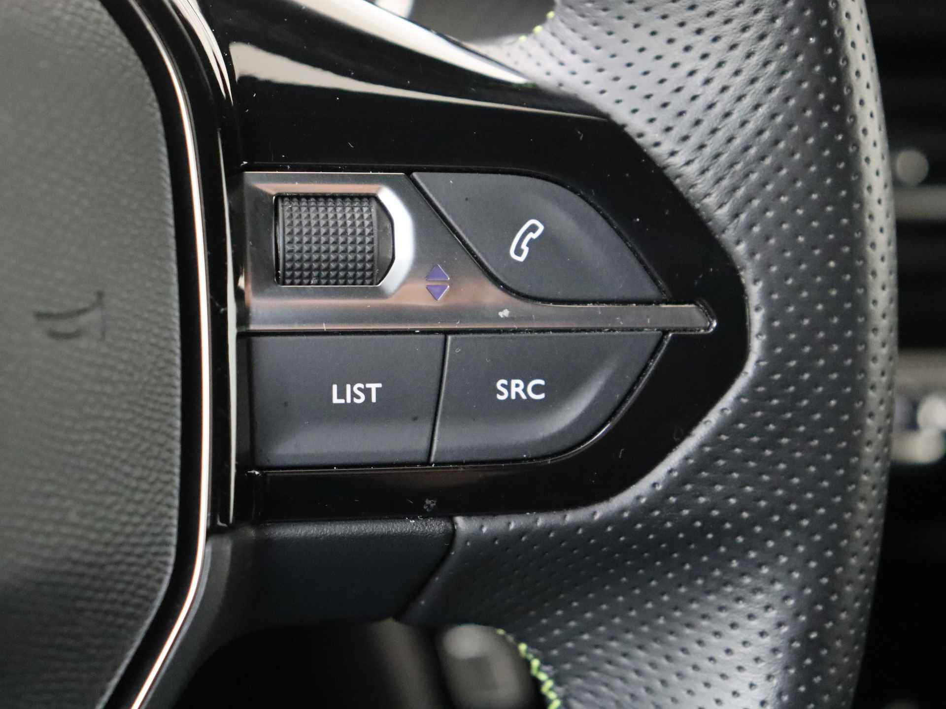 Peugeot 208 1.2 PureTech GT-Line 5 deurs | Navigatie by App | Climate Control | Lichtmetalen Velgen - 20/31