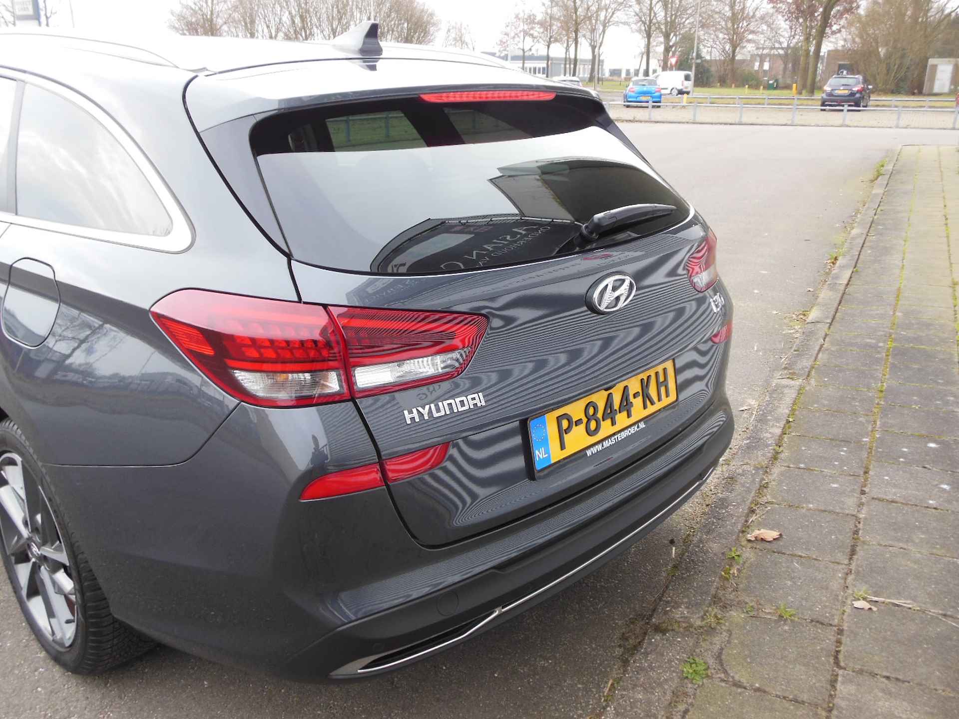 Hyundai i30 Wagon 1.5 T-GDi MHEV Premium Staat in Hoogeveen - 8/28