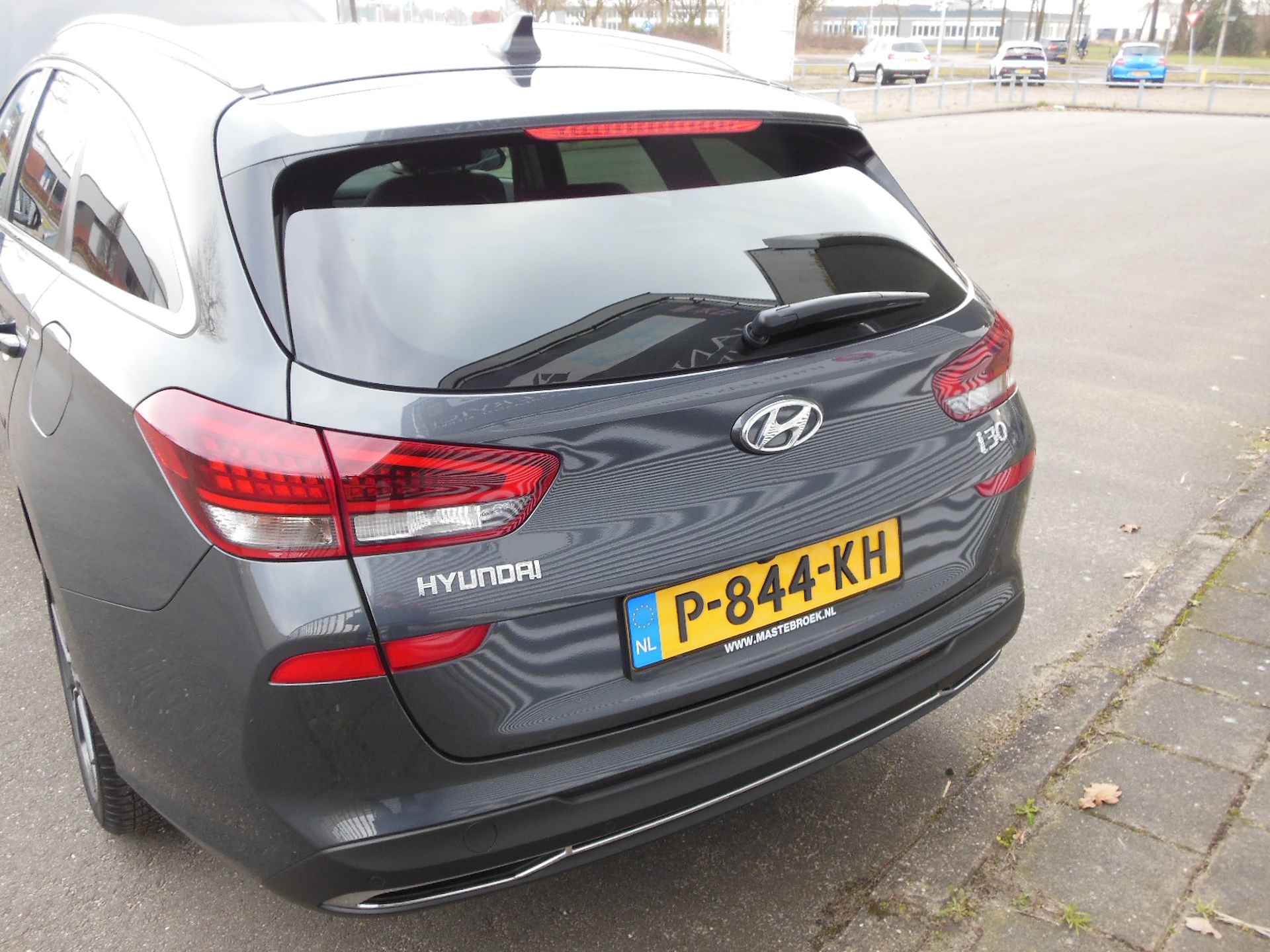 Hyundai i30 Wagon 1.5 T-GDi MHEV Premium Staat in Hoogeveen - 11/28