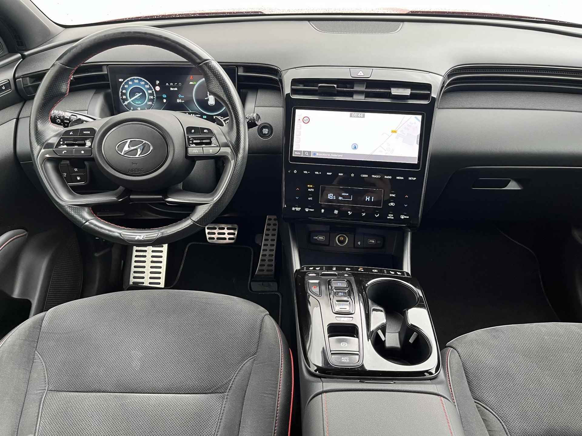 Hyundai Tucson 1.6 T-GDI PHEV 265PK Automaat Premium N Line 4WD / Adaptieve cruise control / Alcantara/lederen bekleding / Stoelverwarming & Stoelventilatie - 2/58