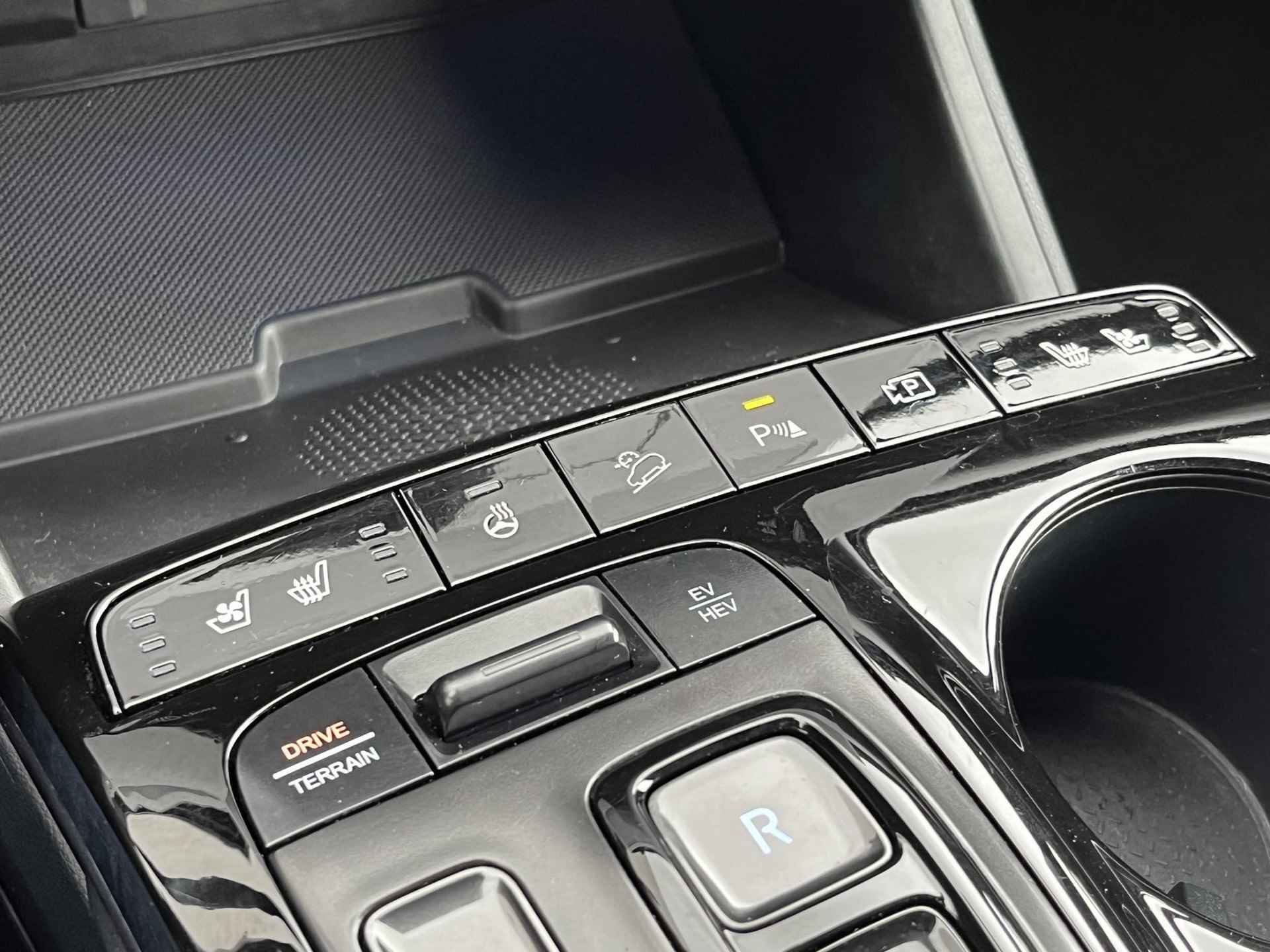Hyundai Tucson 1.6 T-GDI PHEV 265PK Automaat Premium N Line 4WD / Adaptieve cruise control / Alcantara/lederen bekleding / Stoelverwarming & Stoelventilatie - 17/58