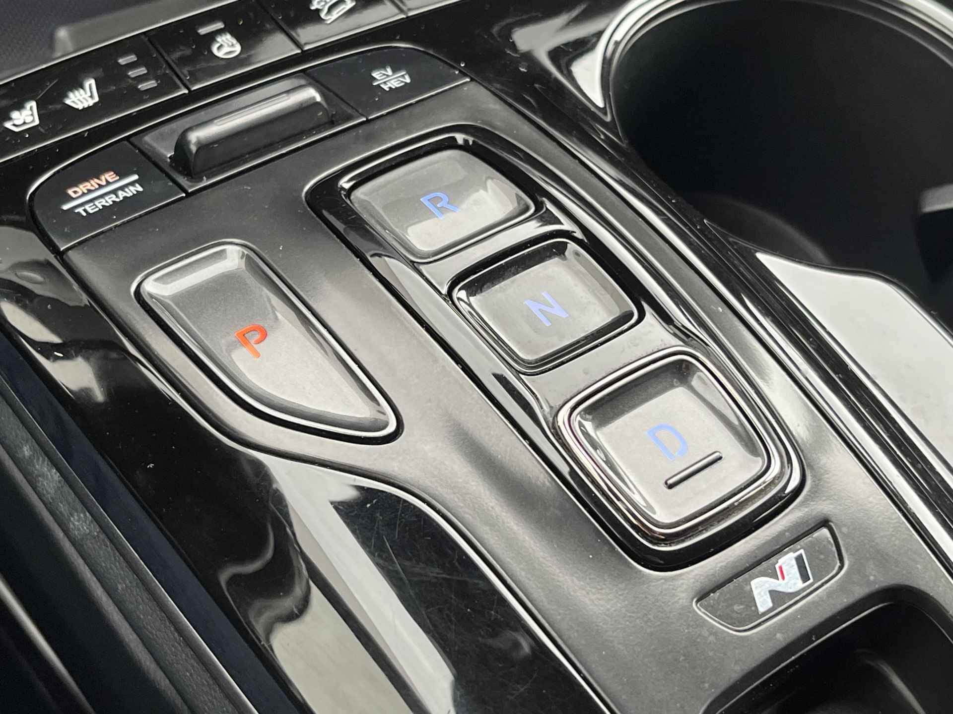 Hyundai Tucson 1.6 T-GDI PHEV 265PK Automaat Premium N Line 4WD / Adaptieve cruise control / Alcantara/lederen bekleding / Stoelverwarming & Stoelventilatie - 18/58