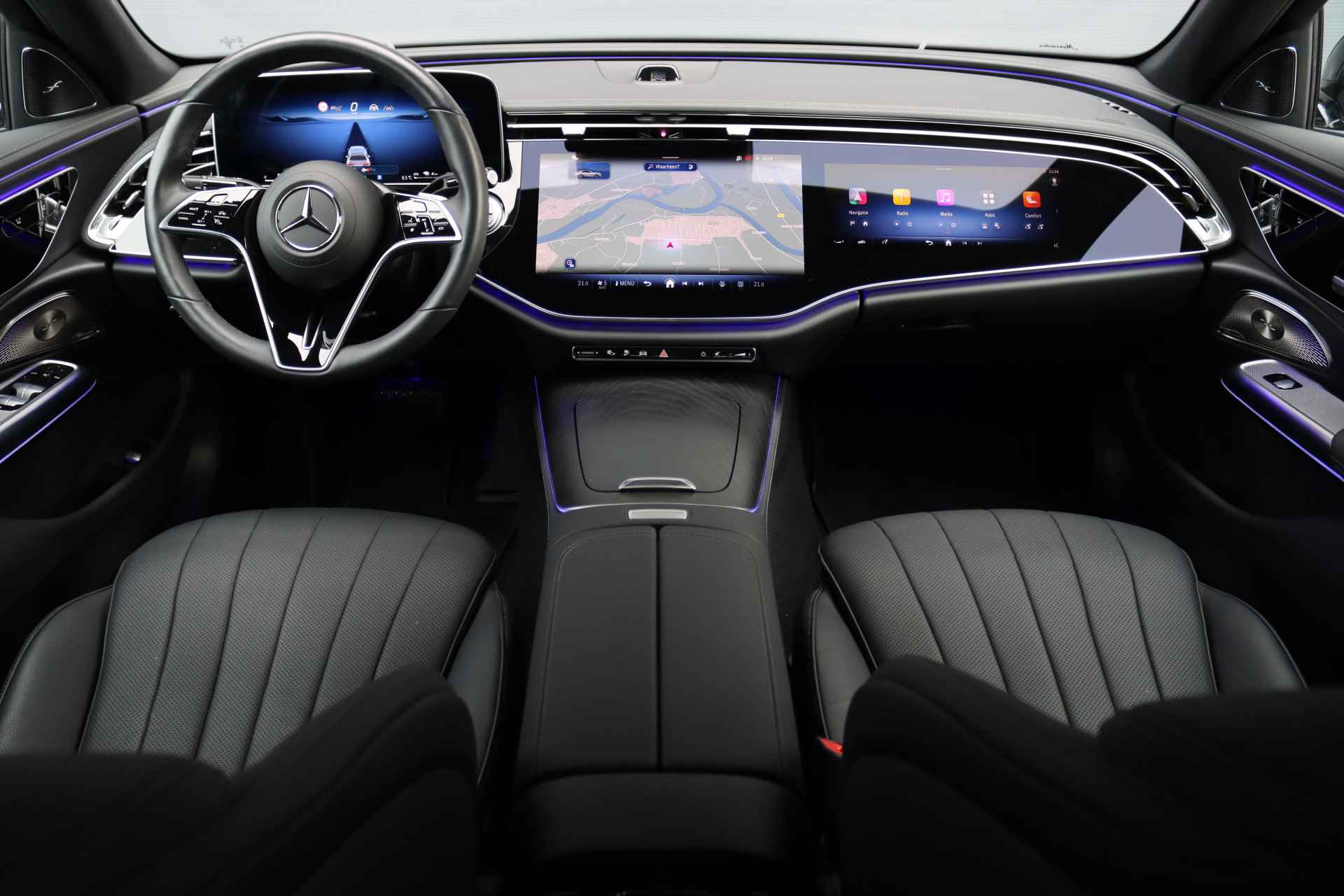 Mercedes-Benz E-Klasse 300 de Luxury Line Aut9 | Hyperscreen | Stoelventilatie | Distronic+ | Burmester 4D | Keyless Go | Rijassistentiepakket+ | Leder | Exclusief pakket | Camera | - 3/39