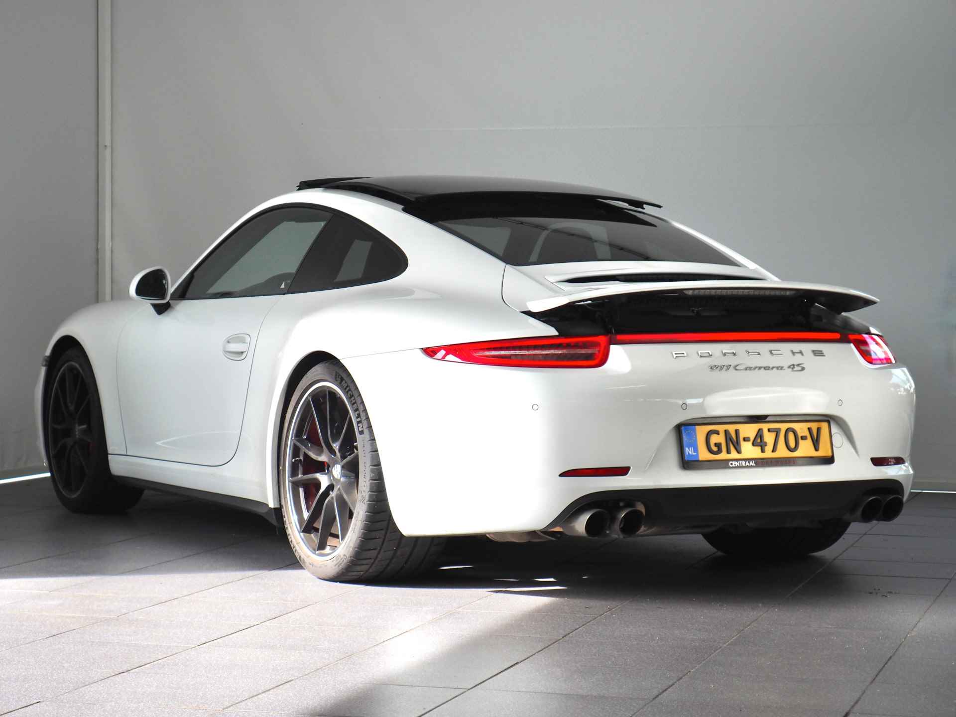 Porsche 911 3.8 Carrera 4S | Sport Chrono Pack | Panoramadak | Navigatie | Stoelverwarming | Achteruitrijcamera | Parkeersensoren voor- en achter | Sportuitlaat | - 5/35